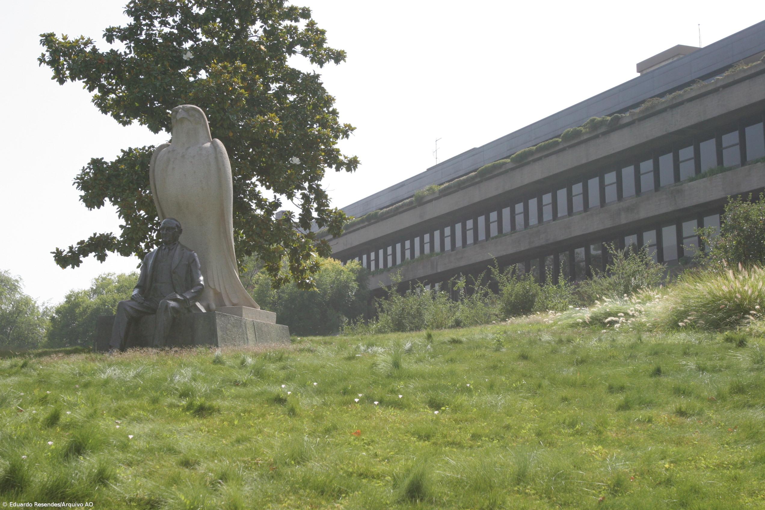 Fundação Calouste Gulbenkian reforça bolsas de estudo com apoio da VINCI  – Imagem 1