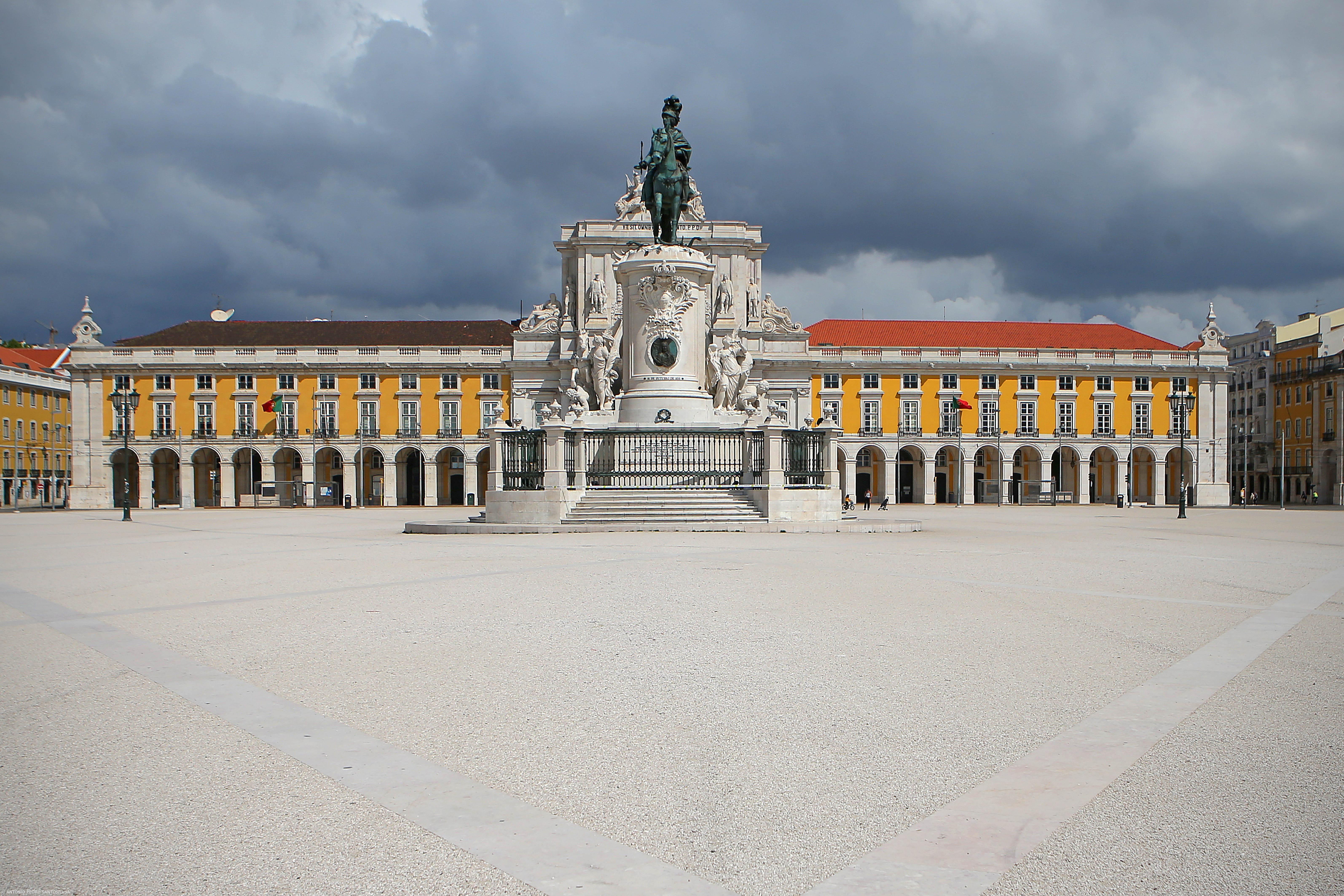 Fitch não se pronuncia e 'rating' e perspetiva de Portugal ficam inalterados – Imagem 1