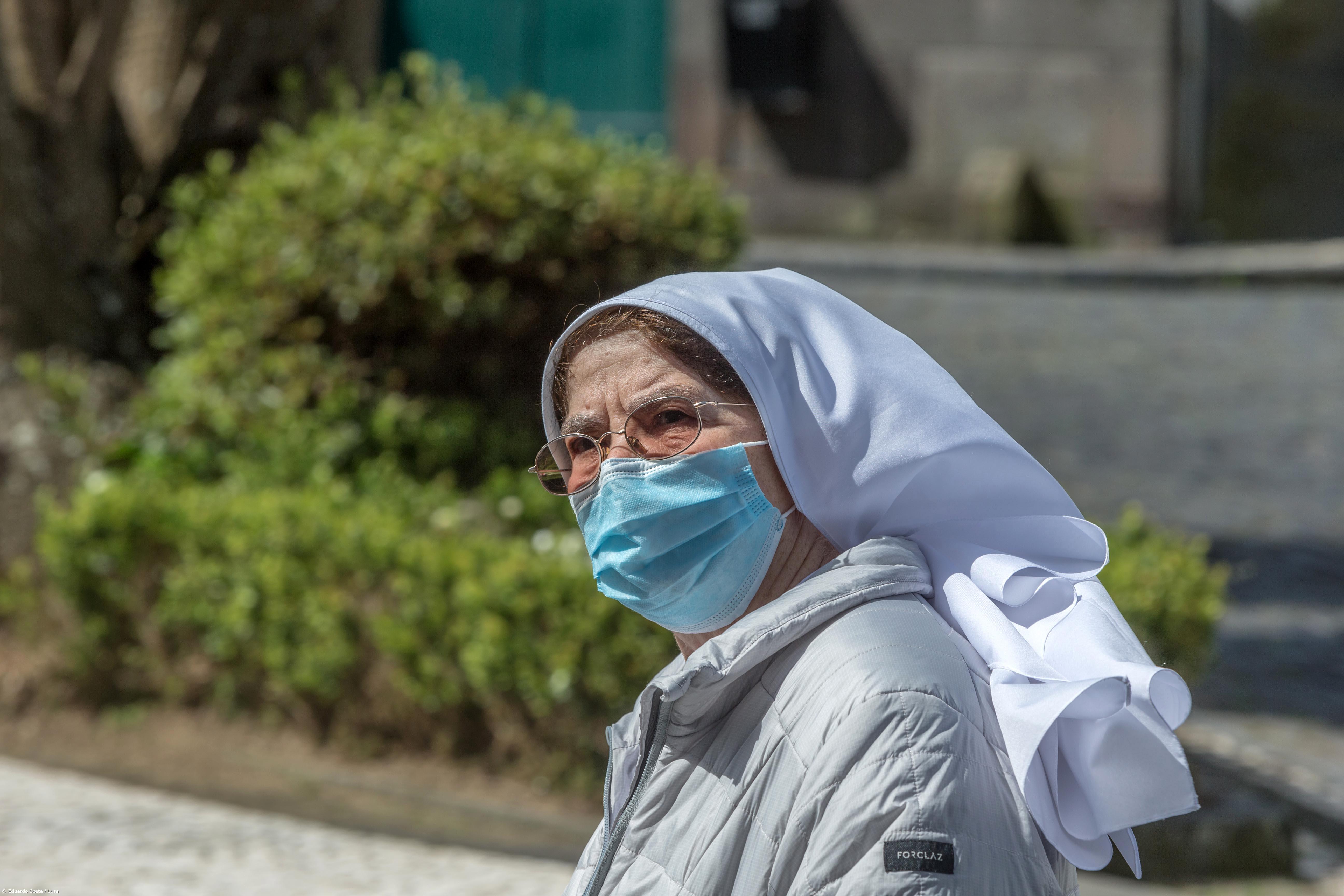 Covid-19 chegou aos Açores há seis meses – Imagem 14