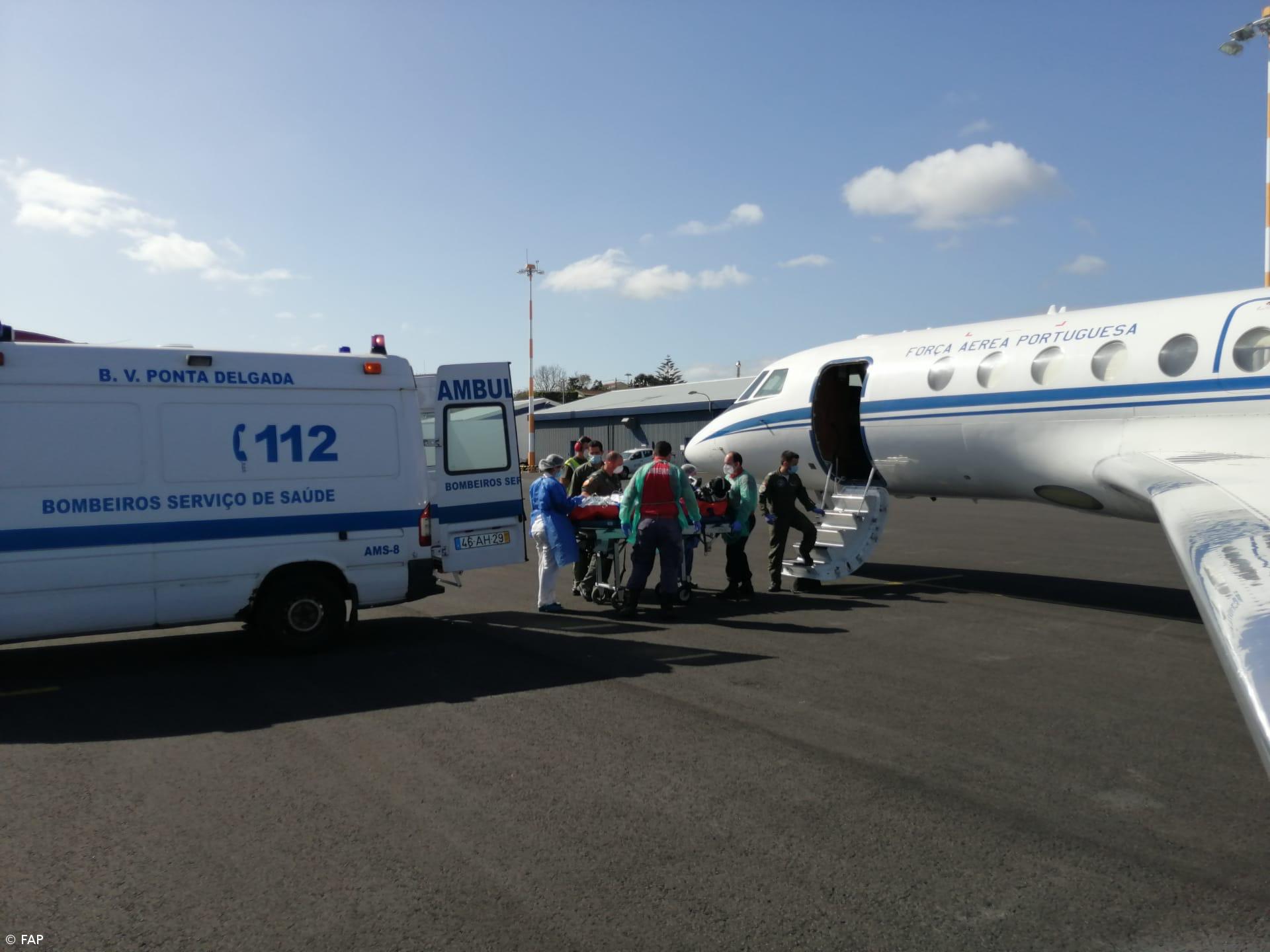 Falcon 50 realiza o transporte médico de dois doentes  – Imagem 1
