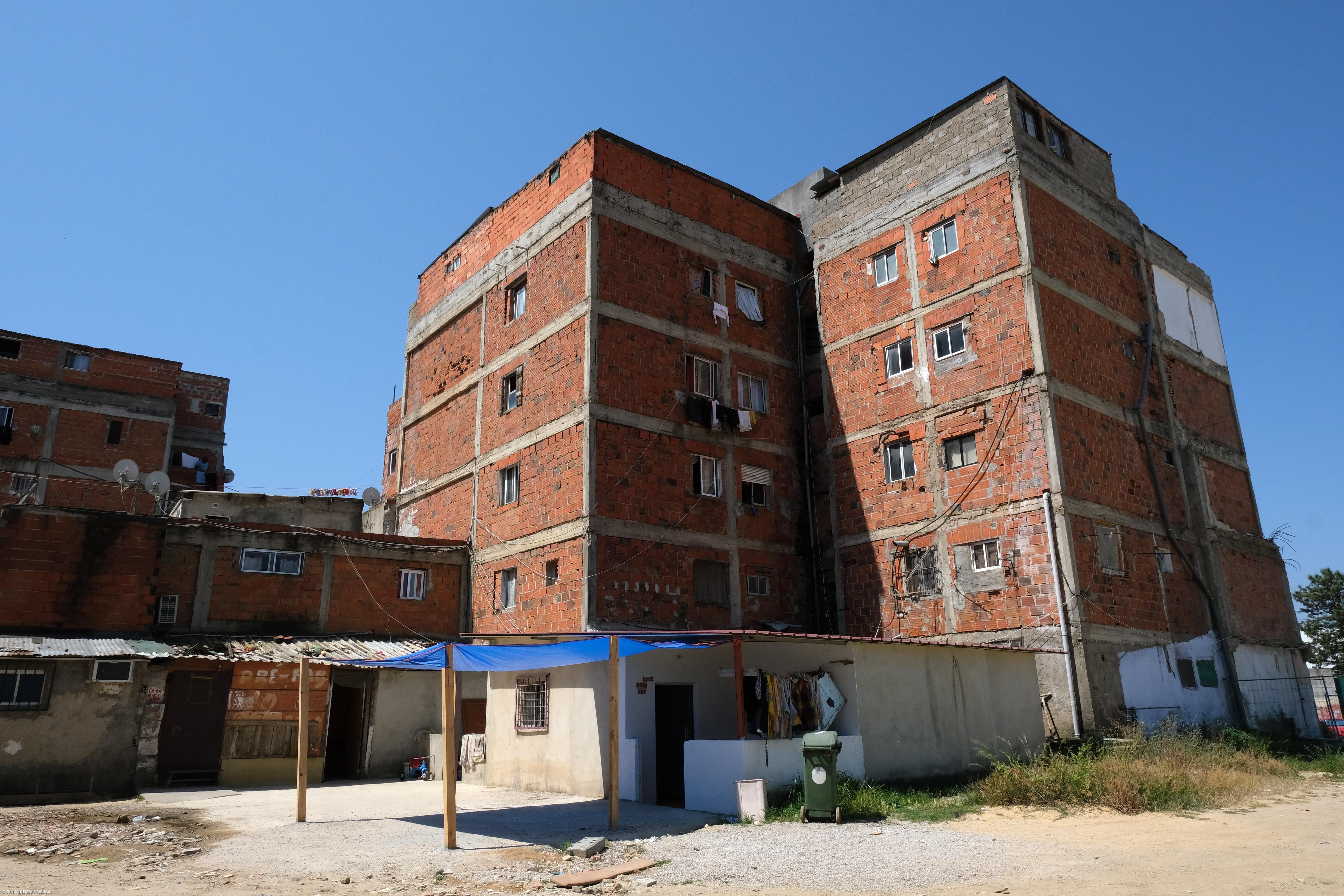 Trinta e sete famílias do bairro da Jamaica começaram hoje a ser realojadas – Imagem 1