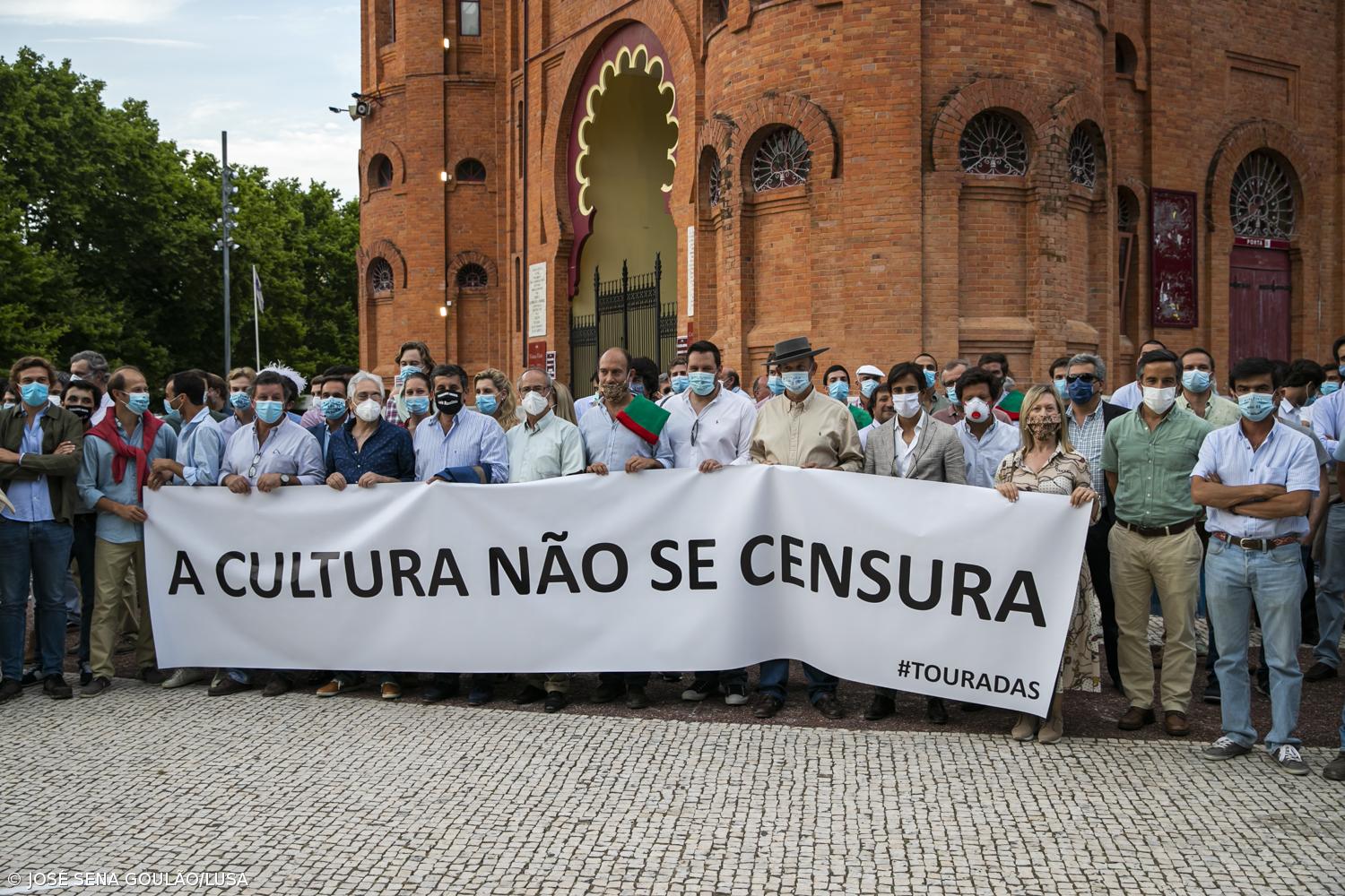 Líder do CDS critica "política de gosto" que "discrimina" tauromaquia – Imagem 1