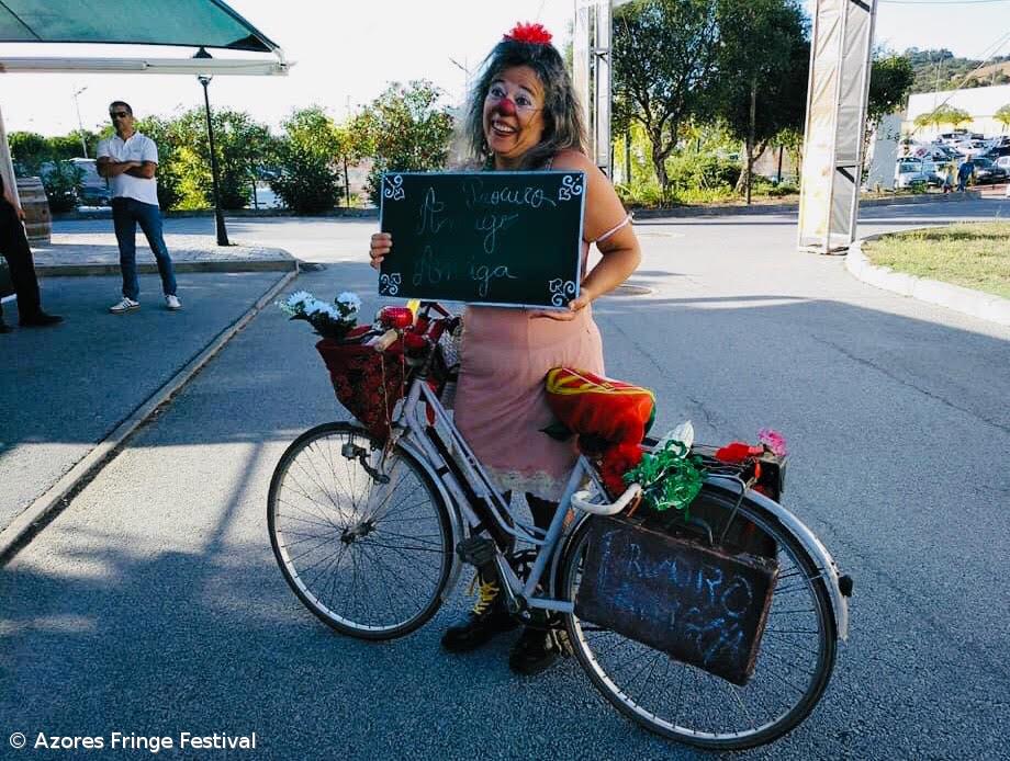 "Não há avião, mas há bicicleta"  – Imagem 1