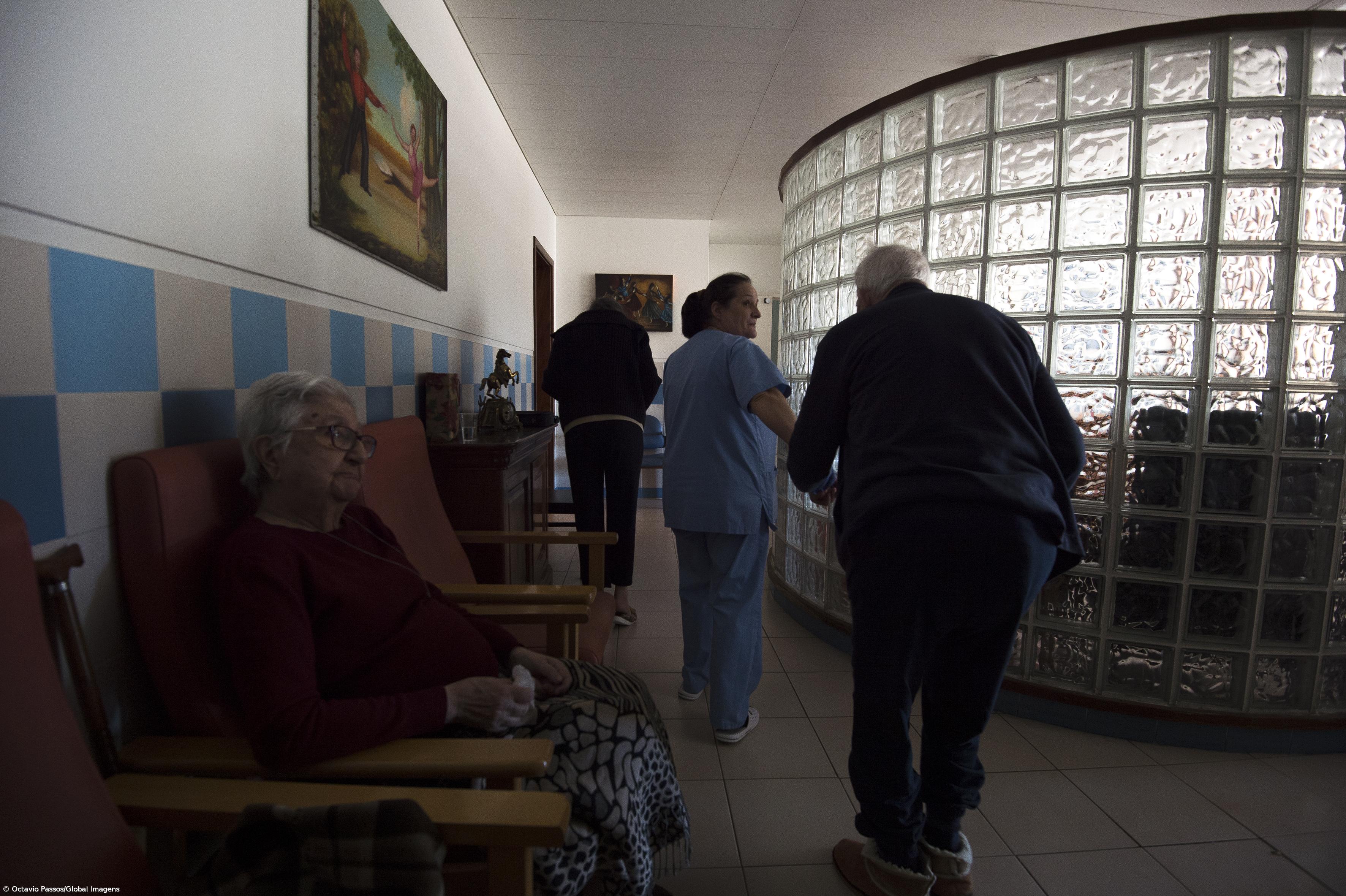 Formação aos profissionais dos Gabinetes Locais de Apoio ao Cuidador Informal regressa em julho – Imagem 1