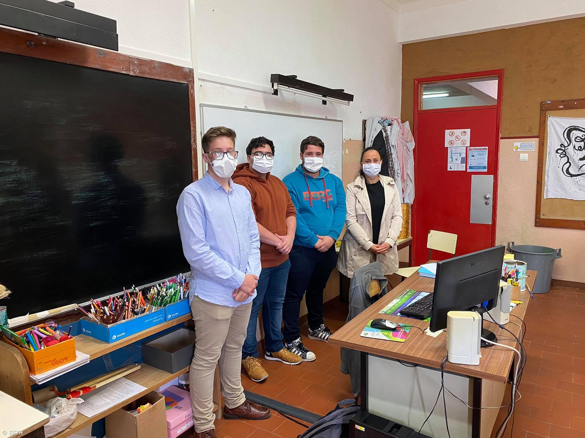 Alunos da EFTH dão palestra para colegas na Ilha das Flores – Imagem 1