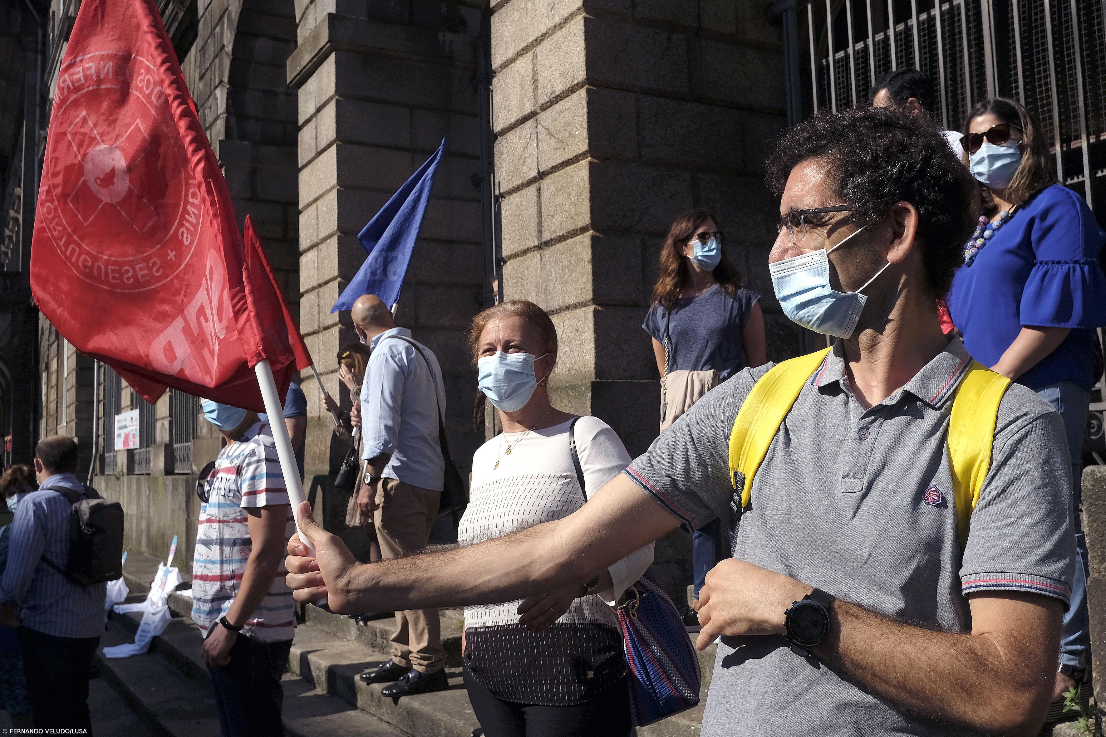 Enfermeiros assinalam Dia Internacional com greve para exigir mais direitos – Imagem 1