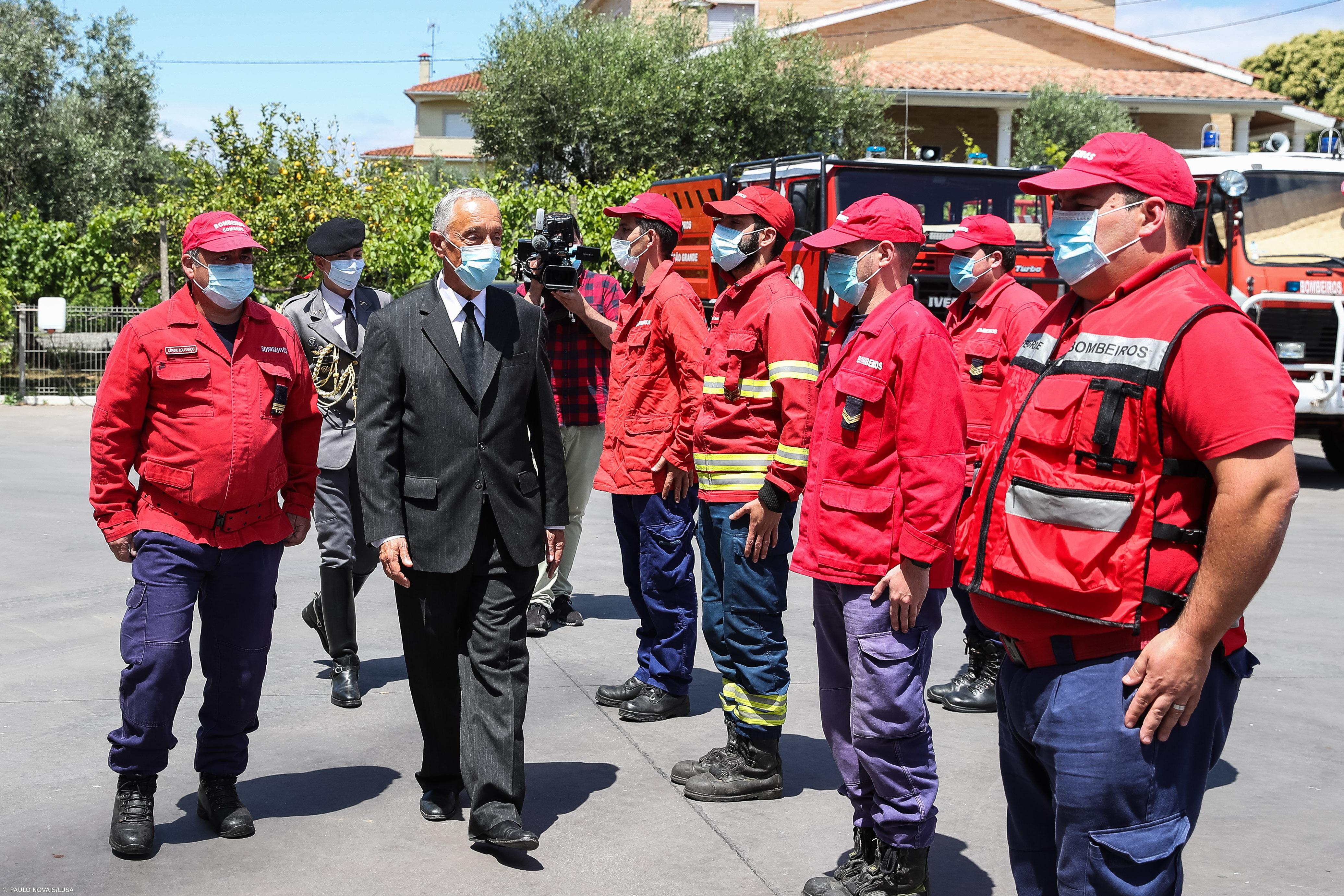Marcelo Rebelo de Sousa considera bombeiros uma estrutura insubstituível – Imagem 1