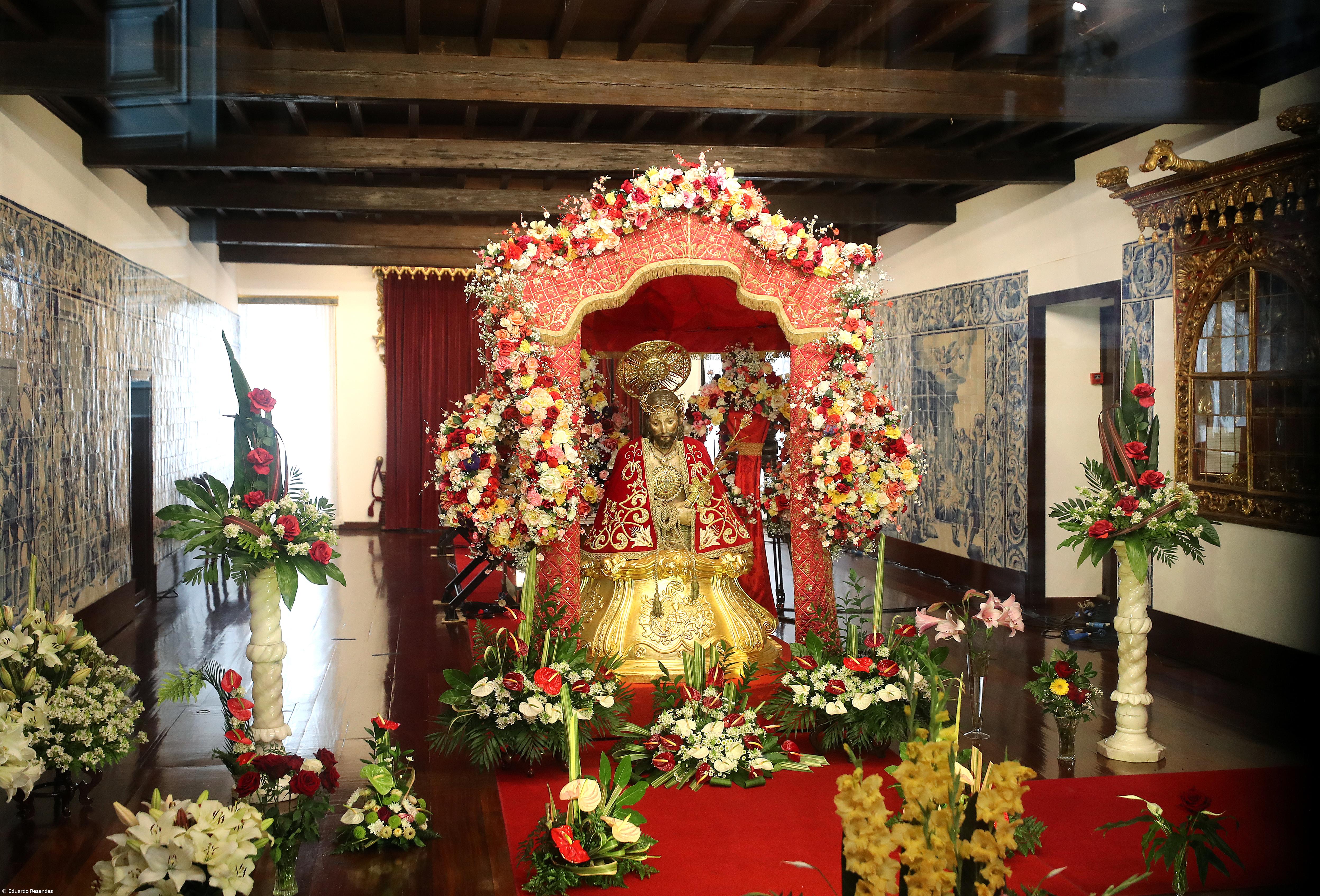 Santuário reabre com imagem do Santo Cristo mais perto das pessoas – Imagem 1