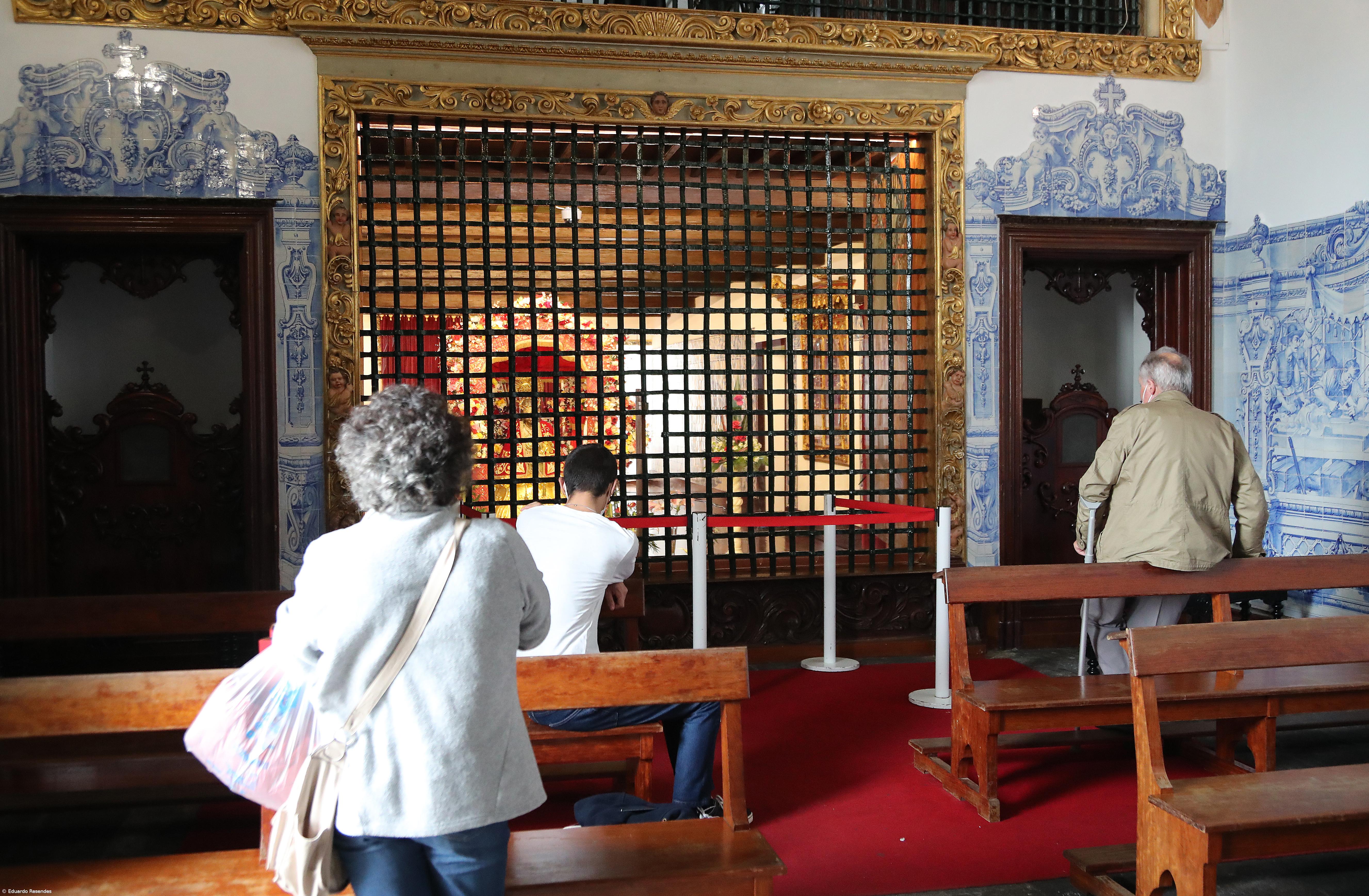 Santuário reabre com imagem do Santo Cristo mais perto das pessoas – Imagem 4