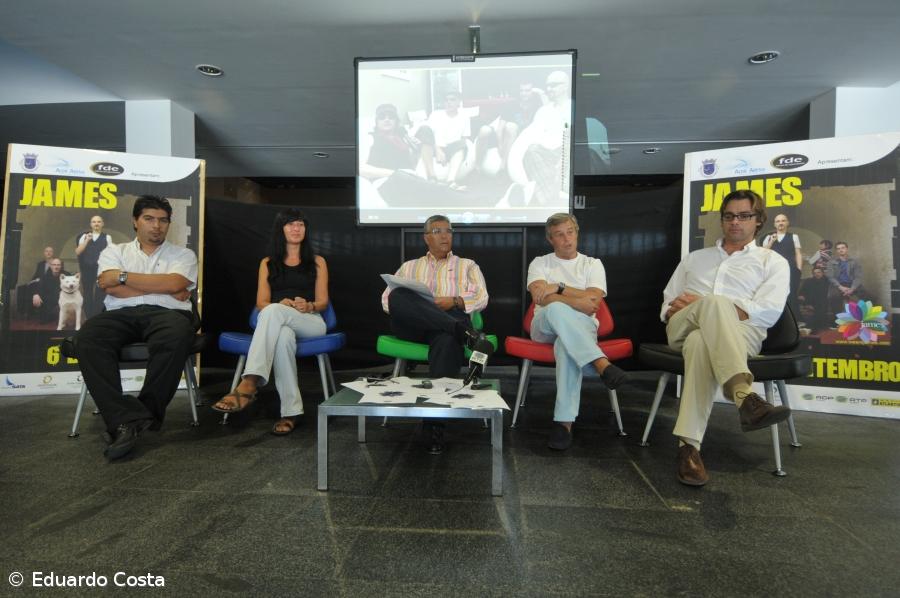 James actuam ao ar livre na Vinha d'Areia no dia 6  – Imagem 1