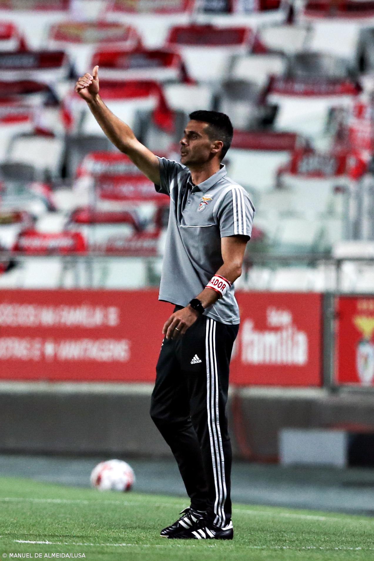 Benfica nos ‘mínimos’ vence Marítimo em inferioridade numérica – Imagem 1