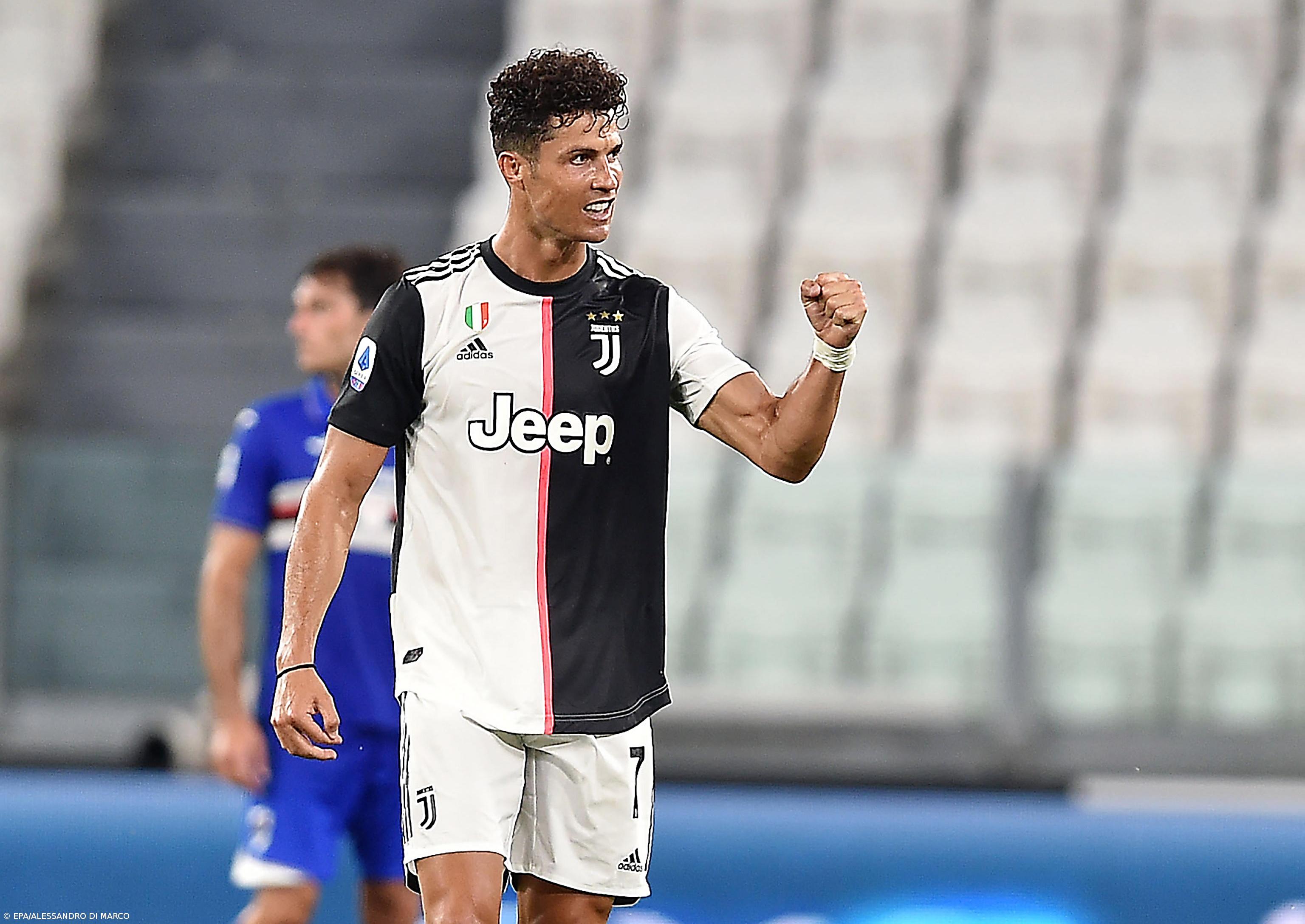 Cristiano Ronaldo ganha prémio 'Golden Foot' 2020 – Imagem 1