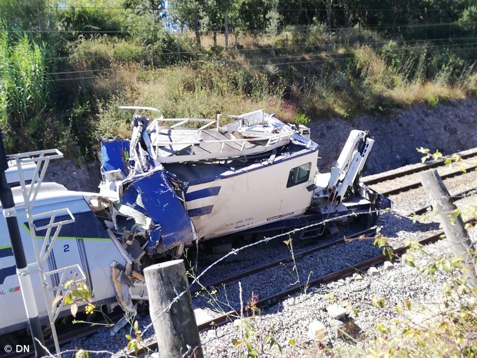 Comboio Alfa Pendular descarrilou em Soure – Imagem 1