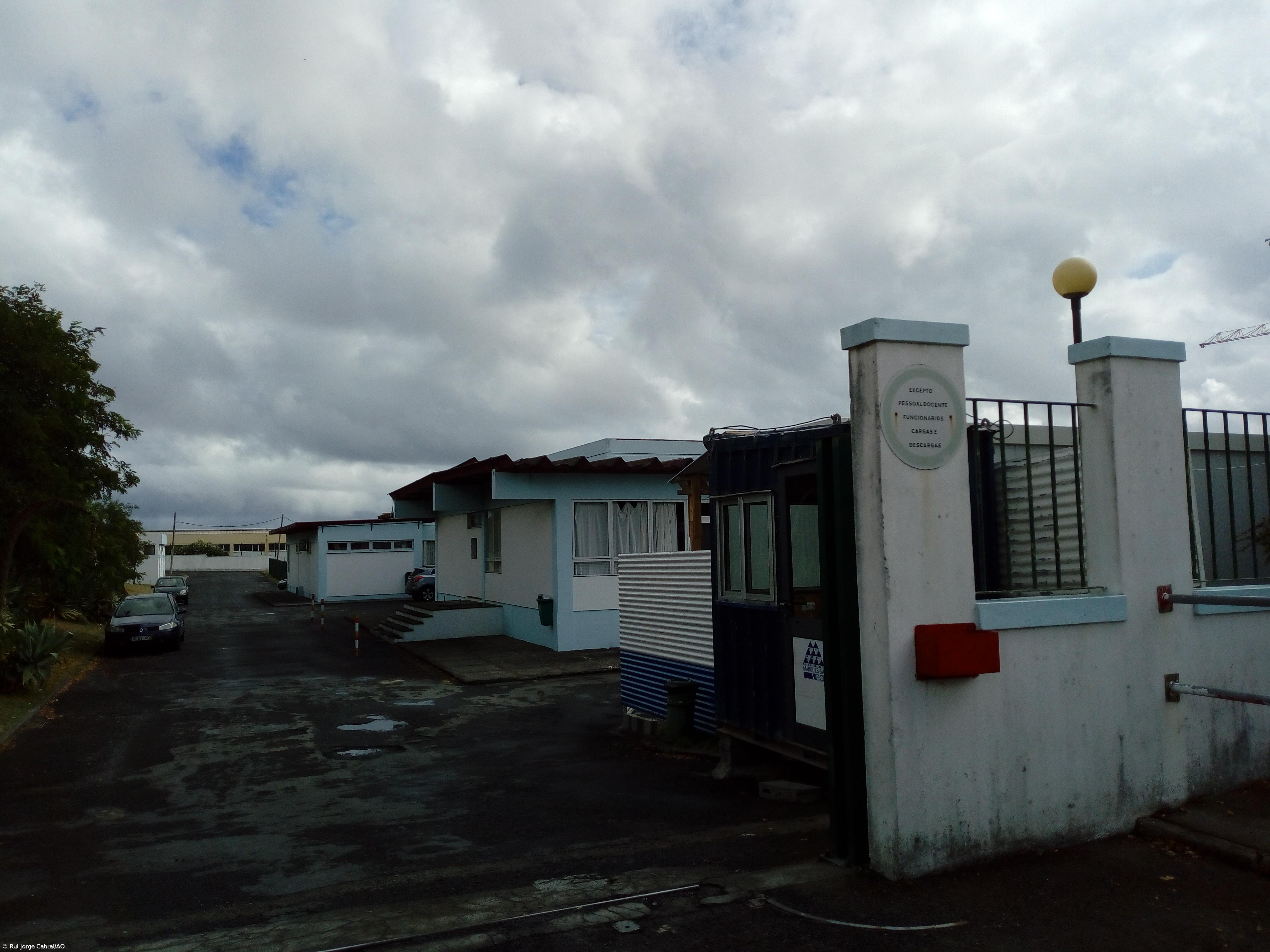 Governo Regional prevê conclusão das obras na EBI das Capelas no primeiro semestre de 2022 – Imagem 1