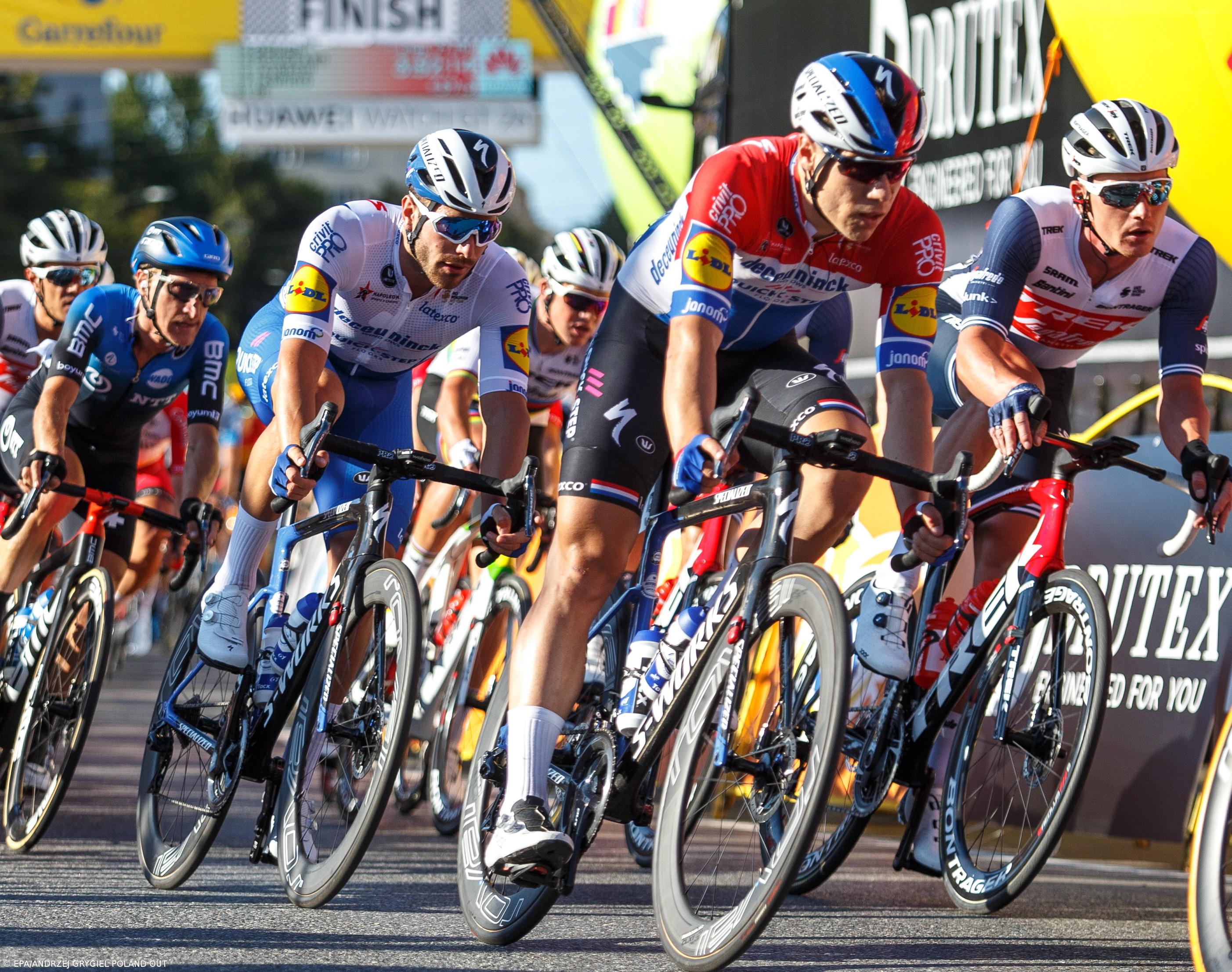 Ciclista Jakobsen foi operado durante cinco horas e não terá lesões cerebrais – Imagem 1