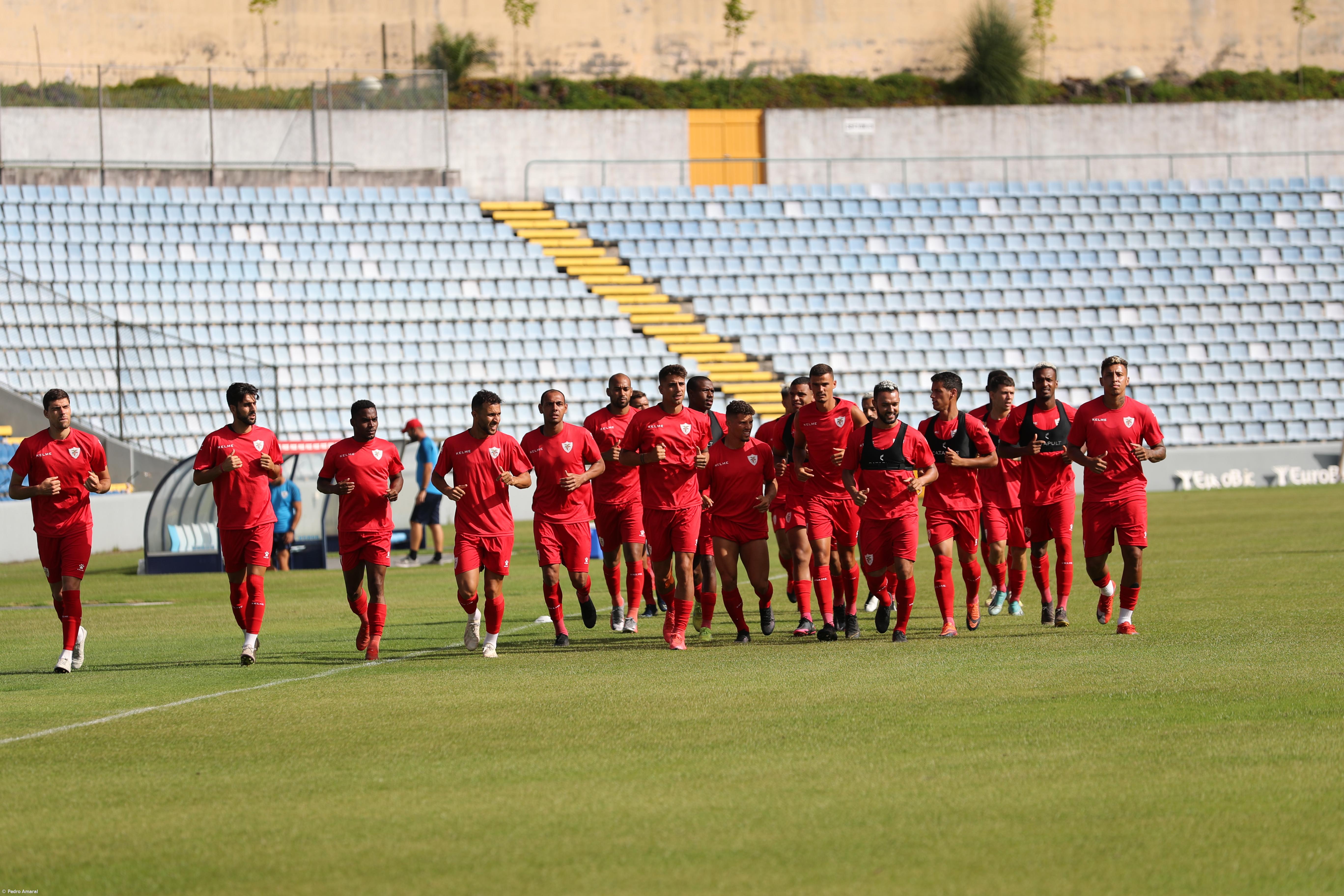 Santa Clara muda de treinador mas mantém plantel para se consolidar – Imagem 1