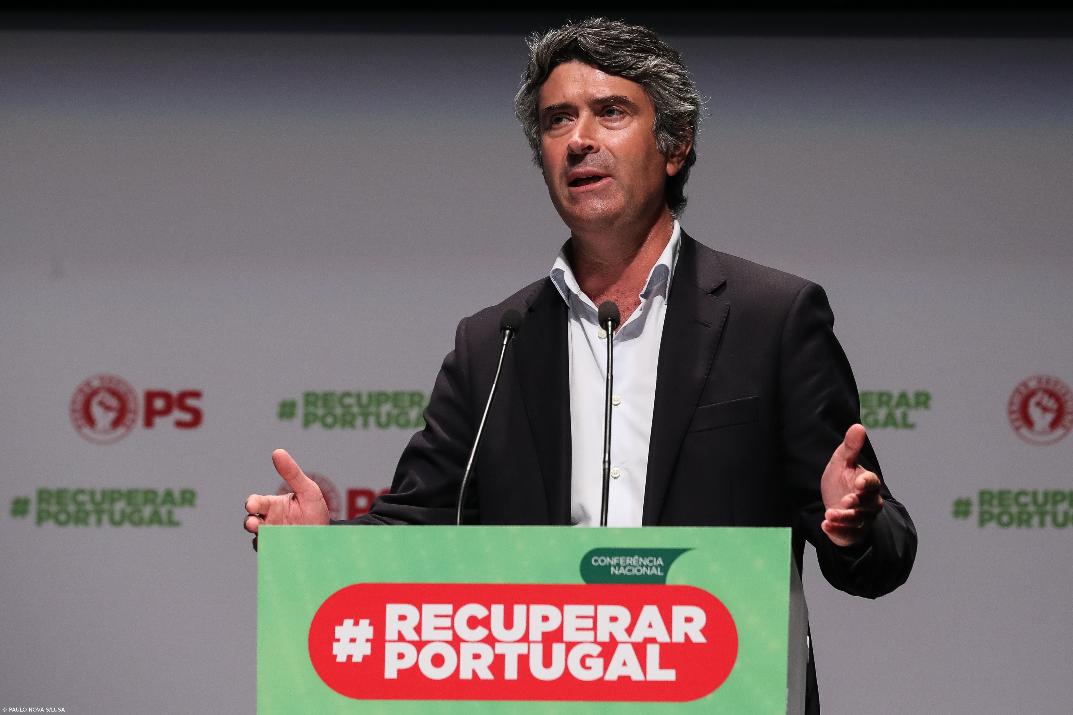 José Luís Carneiro aponta descentralização e eleições nos Açores como prioridades do PS – Imagem 1