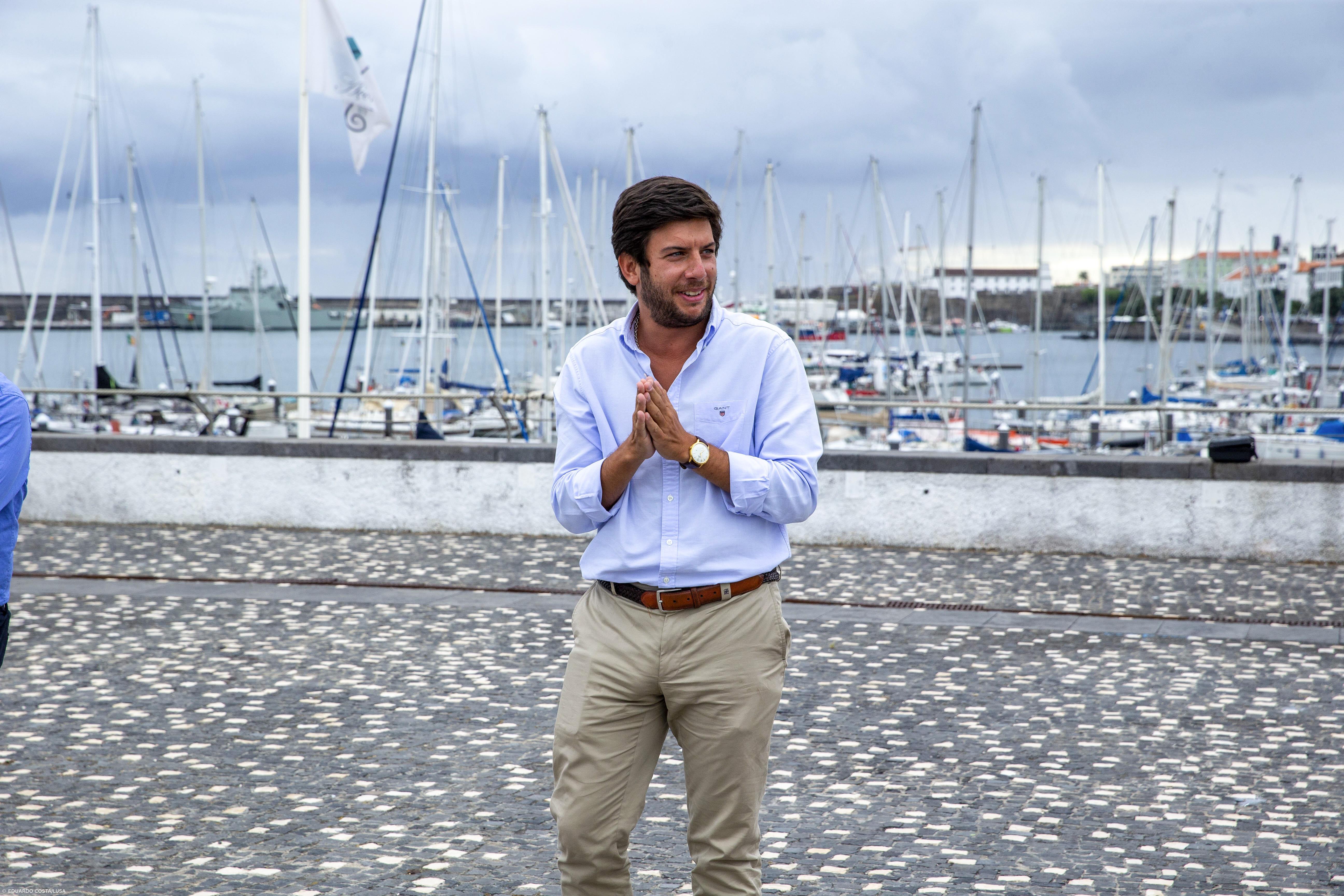 Governo “mais preocupado” com Avante! do que com regresso às aulas – Imagem 1