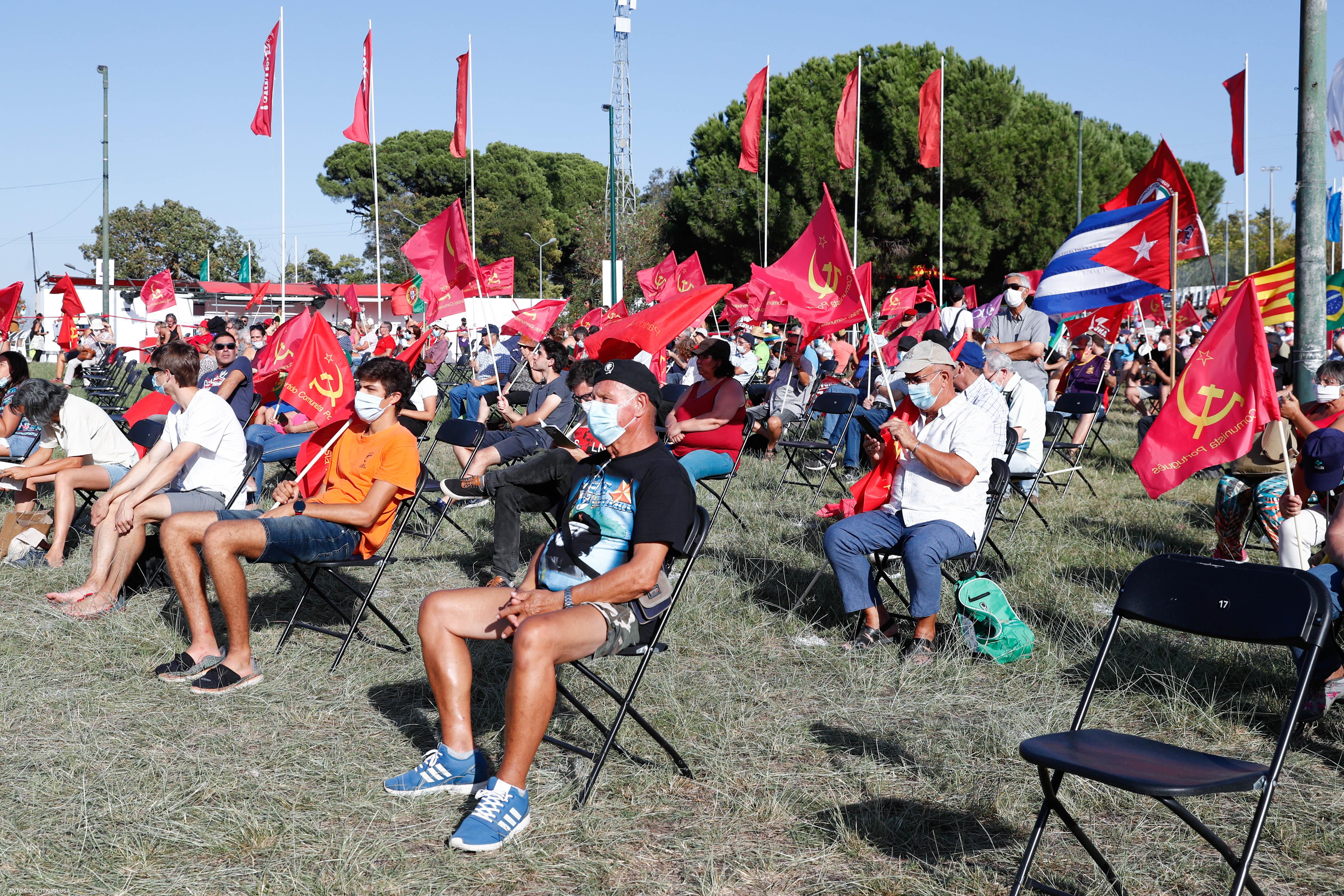 Avante!: Jovens democratas-cristãos pedem fiscalização ao recinto comunista – Imagem 2