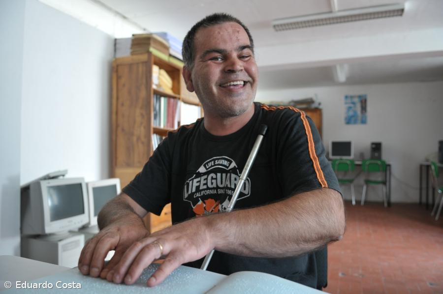 Apenas vinte cegos sabem ler em  braille nos Açores – Imagem 1