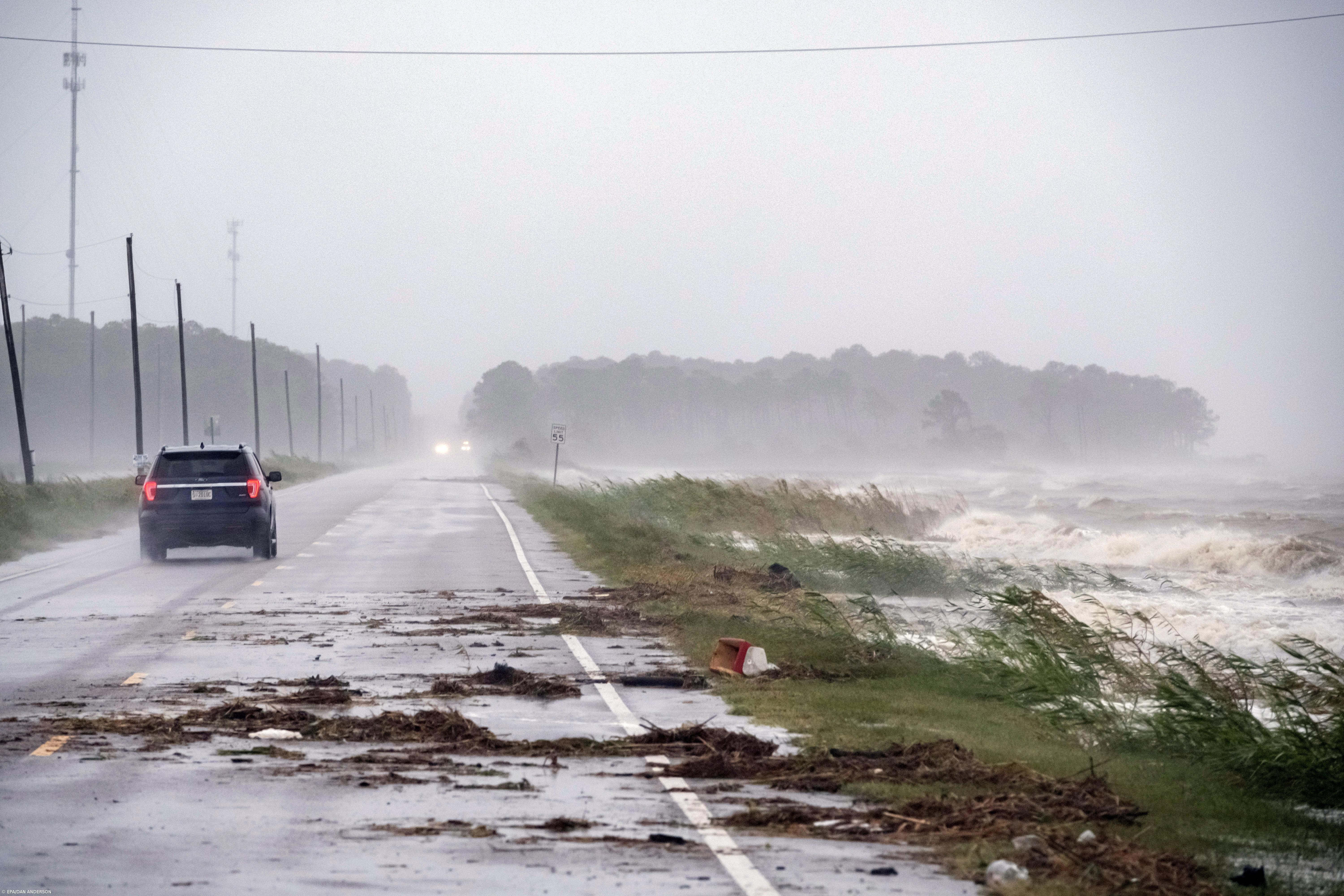 Furacão Sally toca terra e pode inundar estados da costa do sudeste dos EUA – Imagem 1