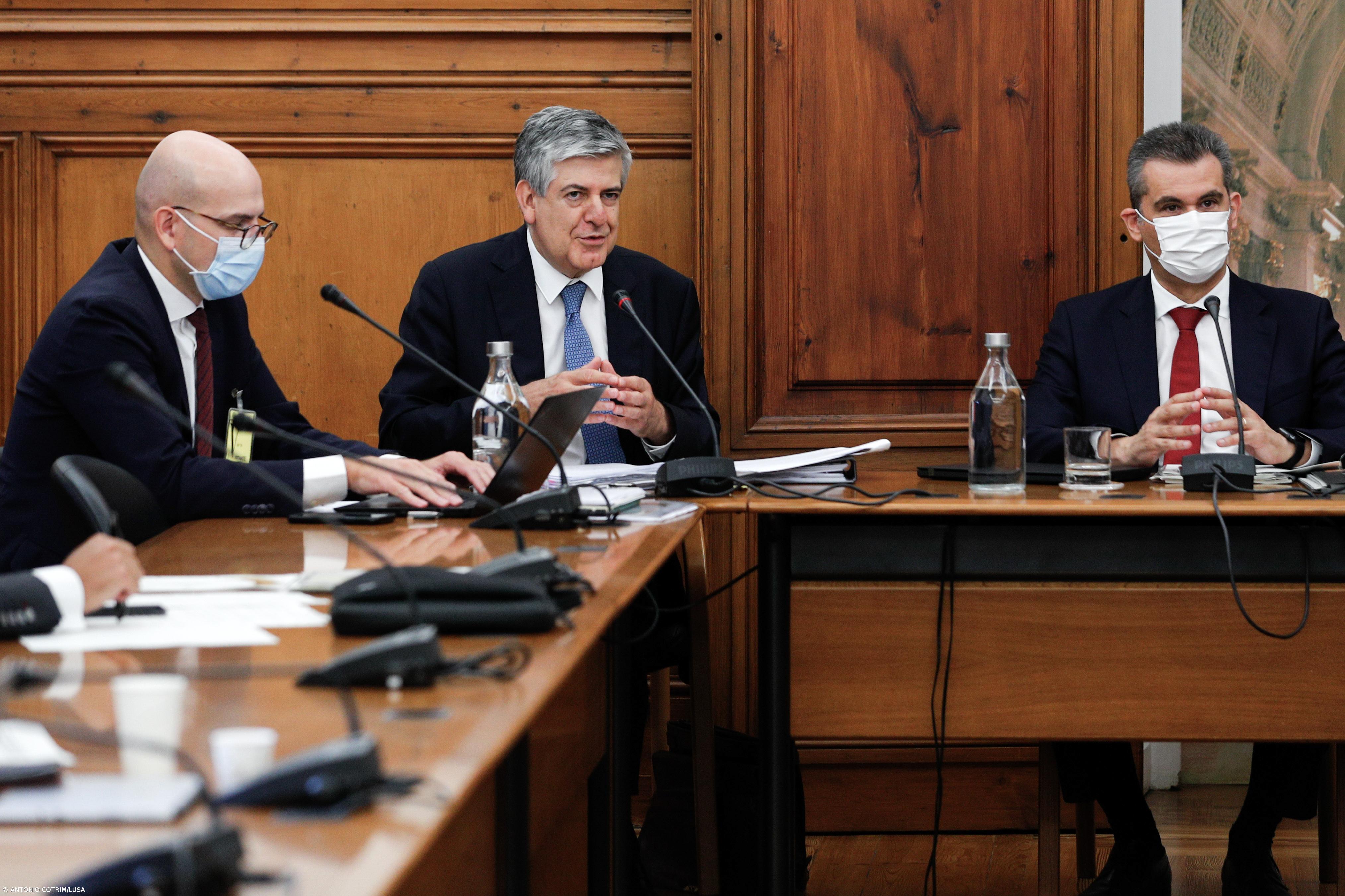 "Sou presidente do Fundo de Resolução, não o Sherlock Holmes"  – Imagem 1