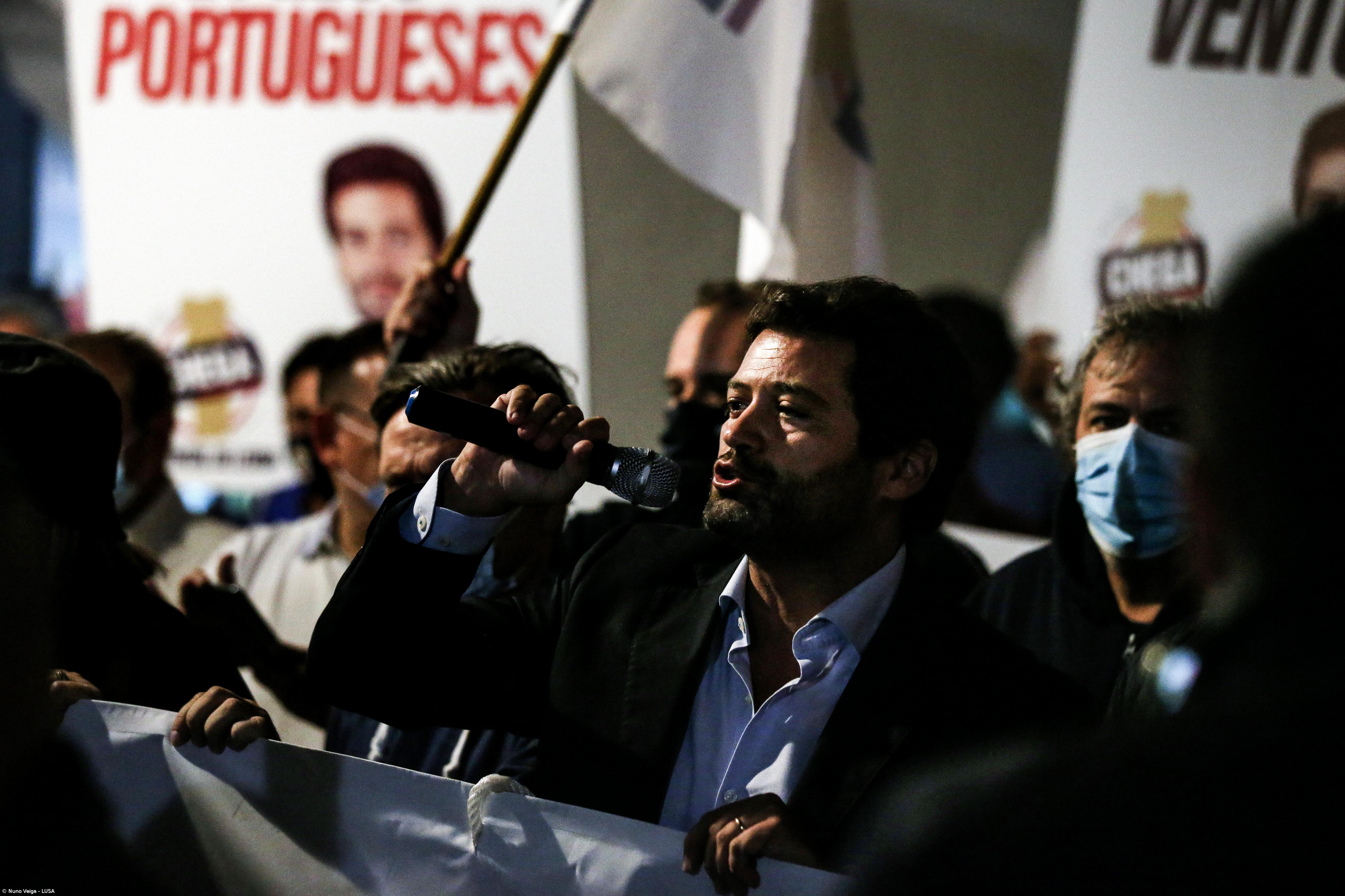 Ventura queixa-se de Ana Gomes, ataca Costa e chama “travesti de direita” a Rio – Imagem 1