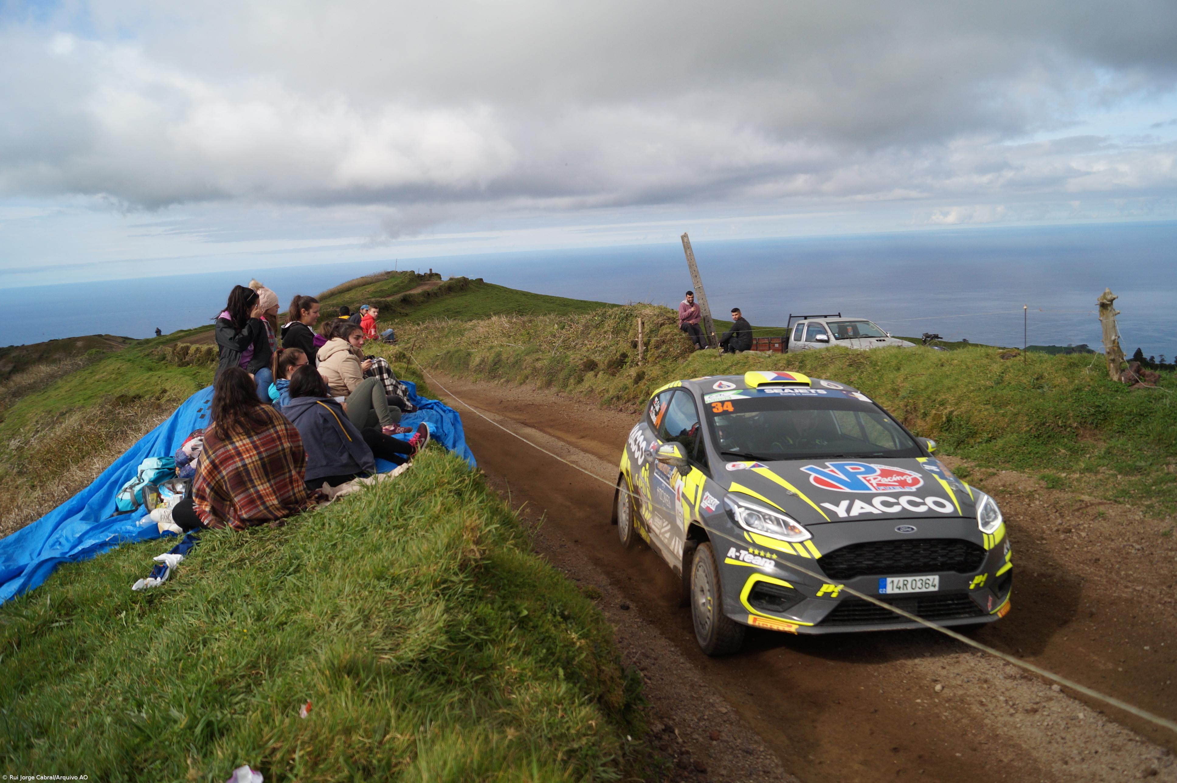 Piloto checo viajou para São Miguel mesmo sem rali – Imagem 2