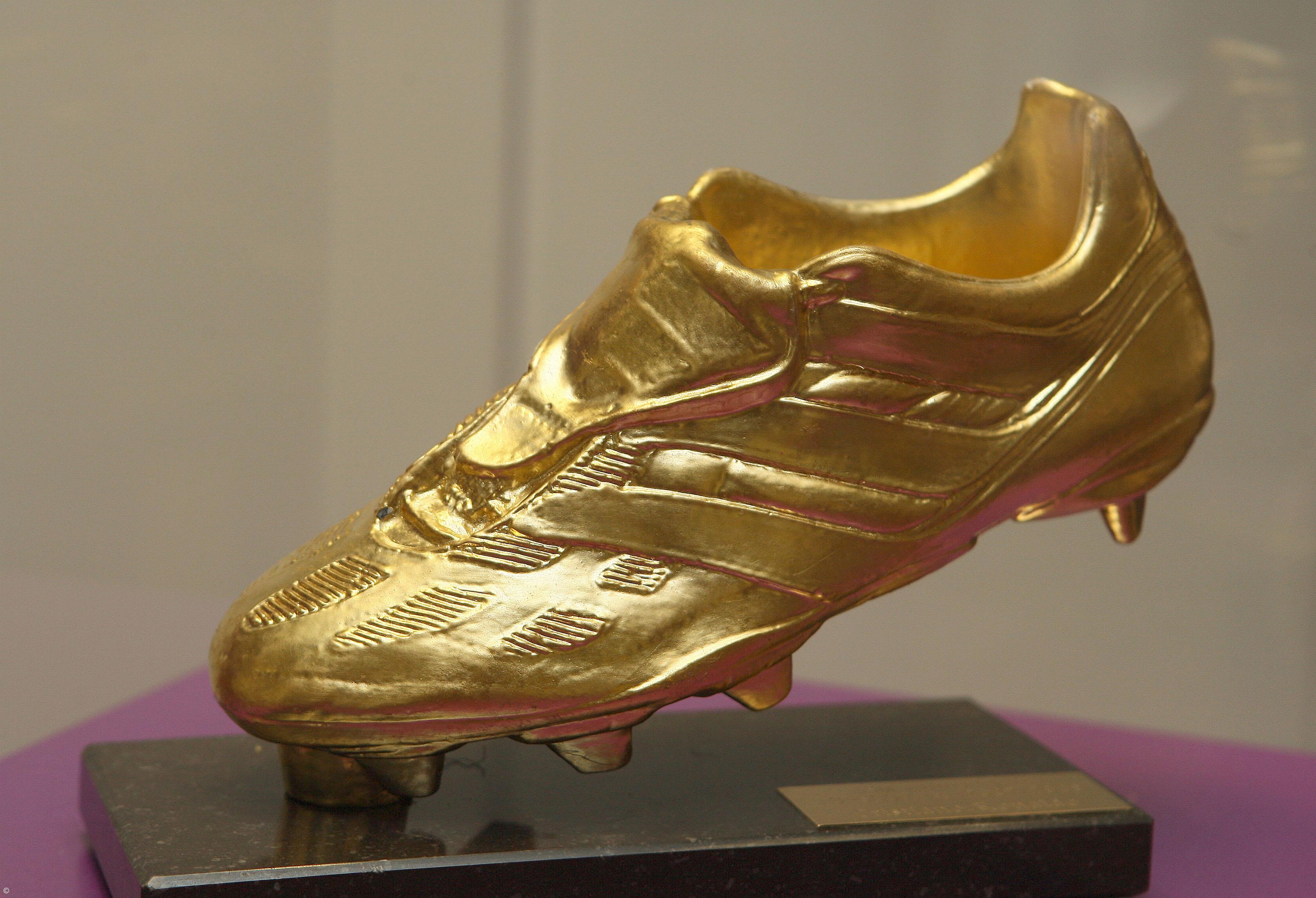 Ronaldo chegou com "orgulho" e pouca vontade de falar – Imagem 1