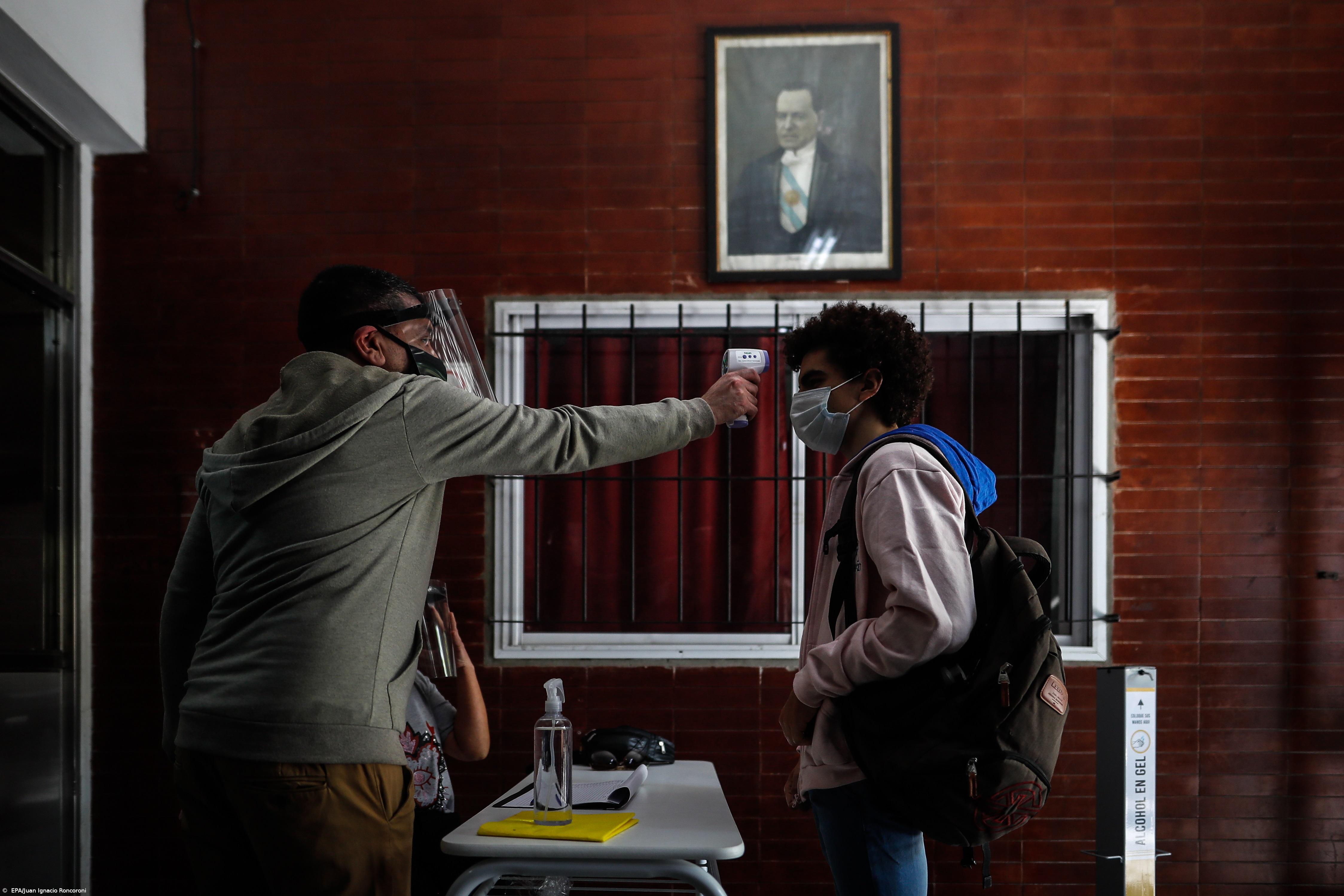 Argentina com 212 mortos e 5.331 novos casos em 24 horas – Imagem 1