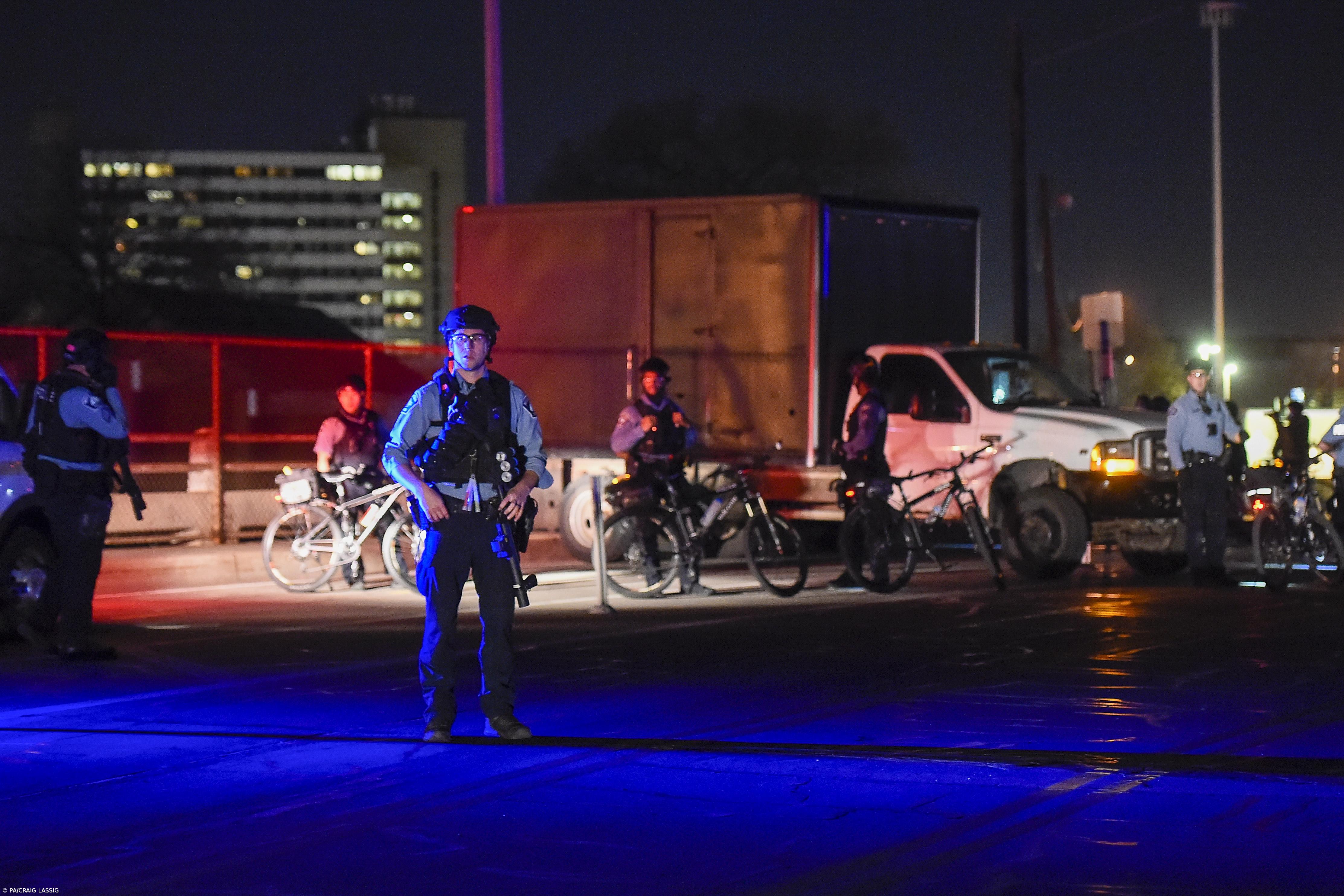 Protestos pela contagem de votos levam apoiantes de Trump e Biden às ruas – Imagem 2