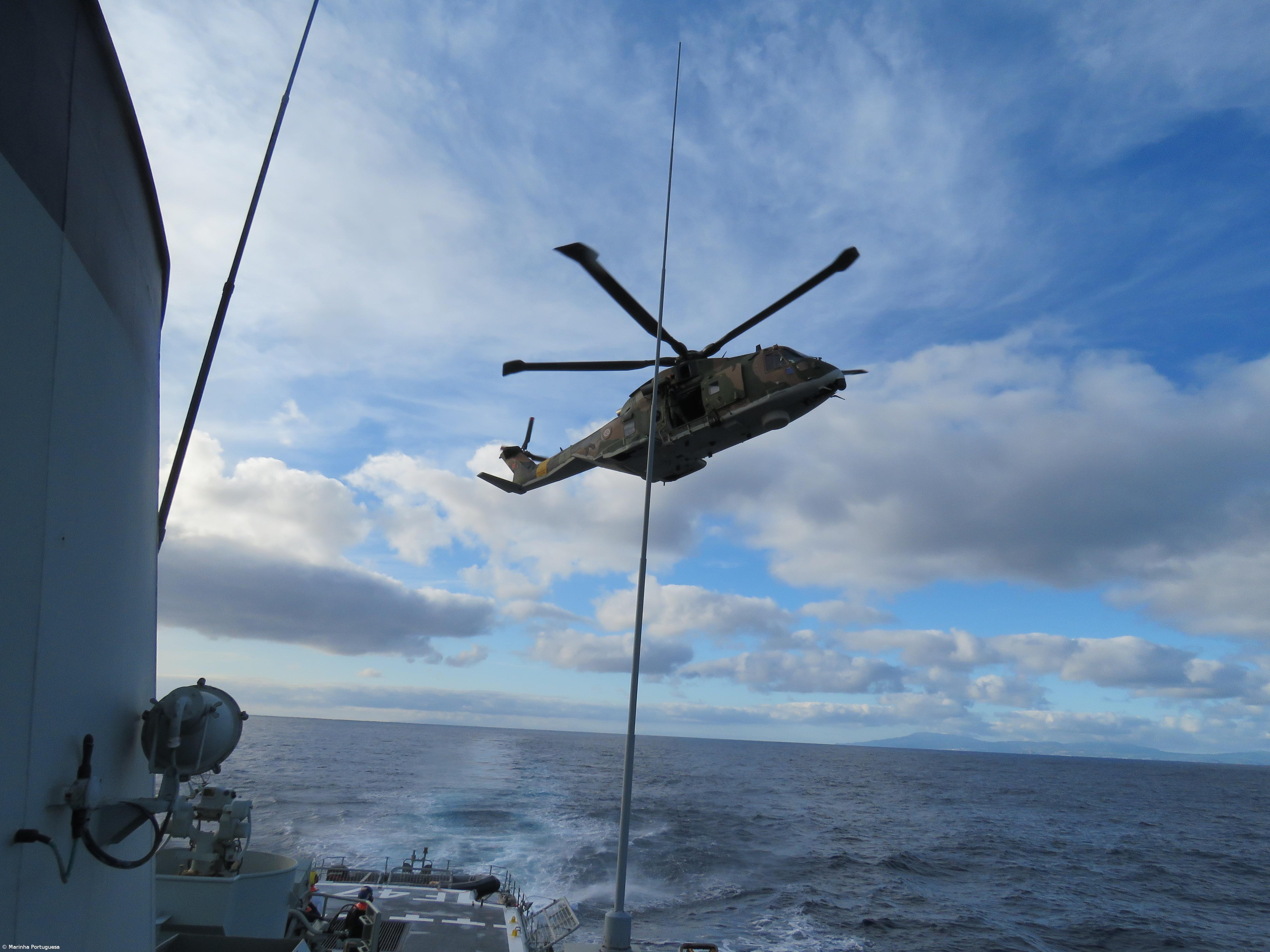 Navio da Marinha realiza treino de resgate no mar dos Açores – Imagem 2