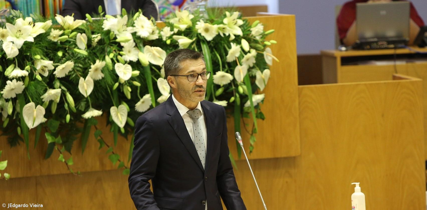 Presidente do Parlamento dos Açores quer cooperar com homólogo da madeira para aprofundar autonomia  – Imagem 1