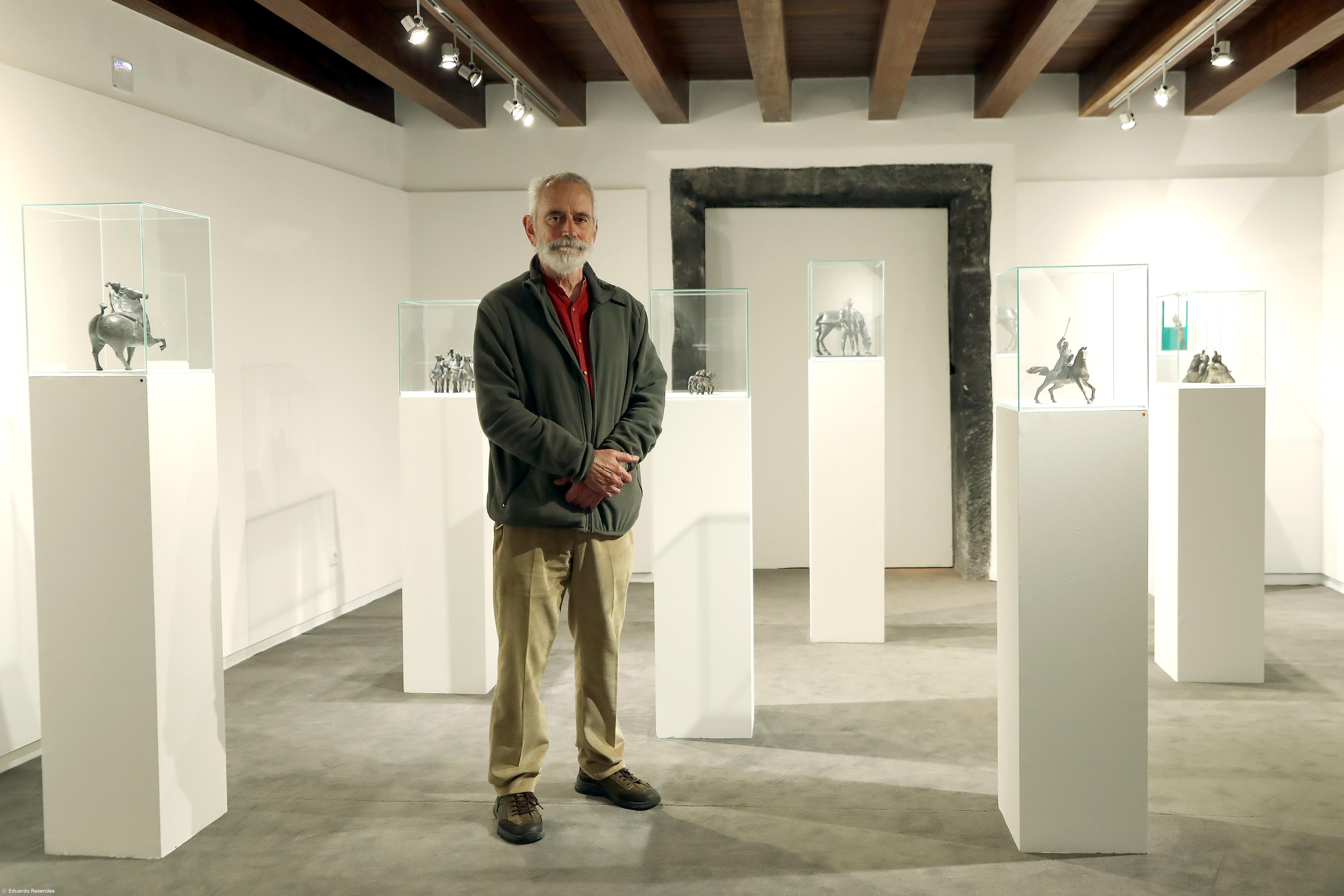 Visão intimista da escultura de Raposo de França em exposição  – Imagem 1