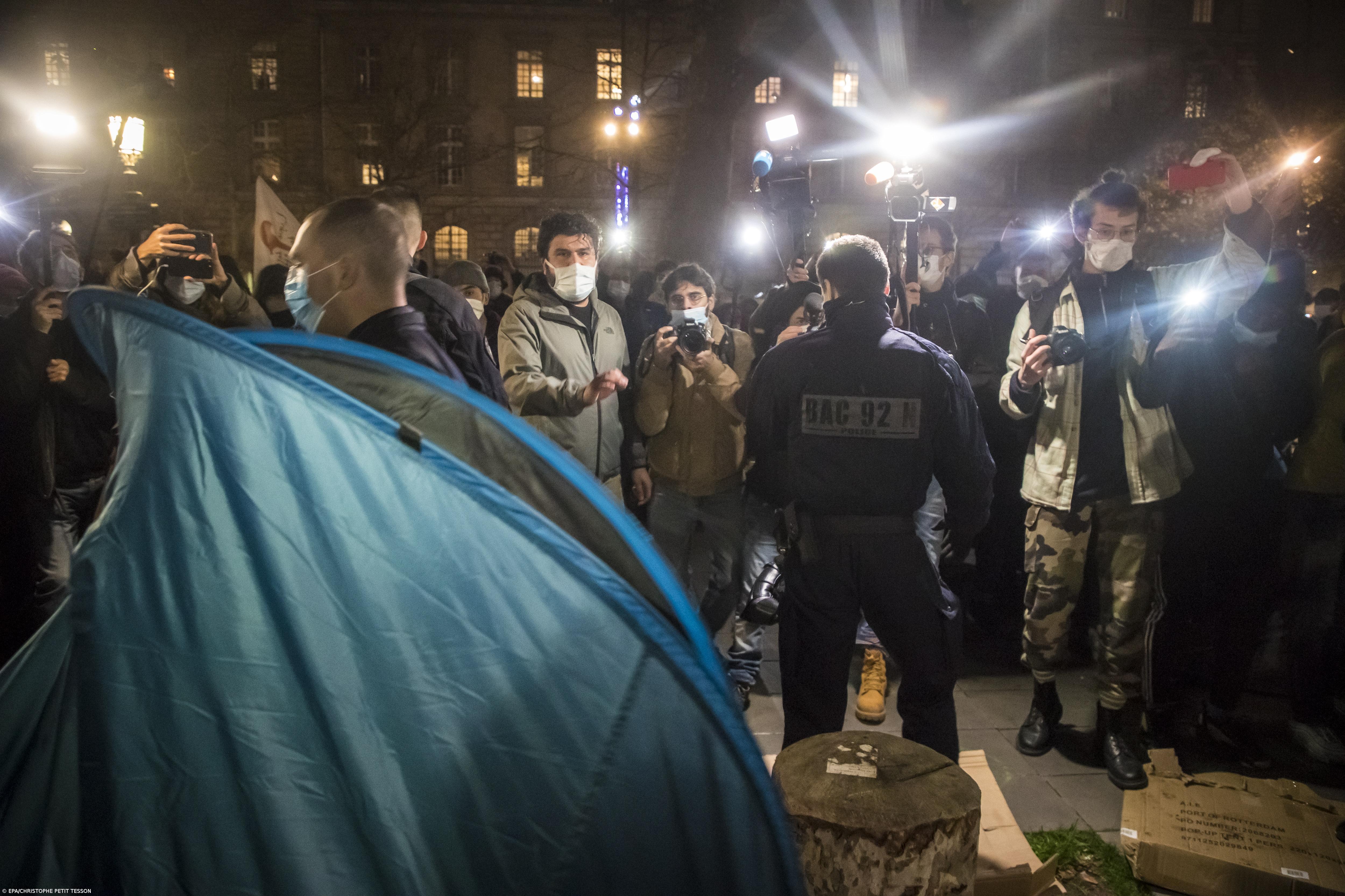 Novo pedidos de asilo recuam quase 25% em agosto na UE – Imagem 1
