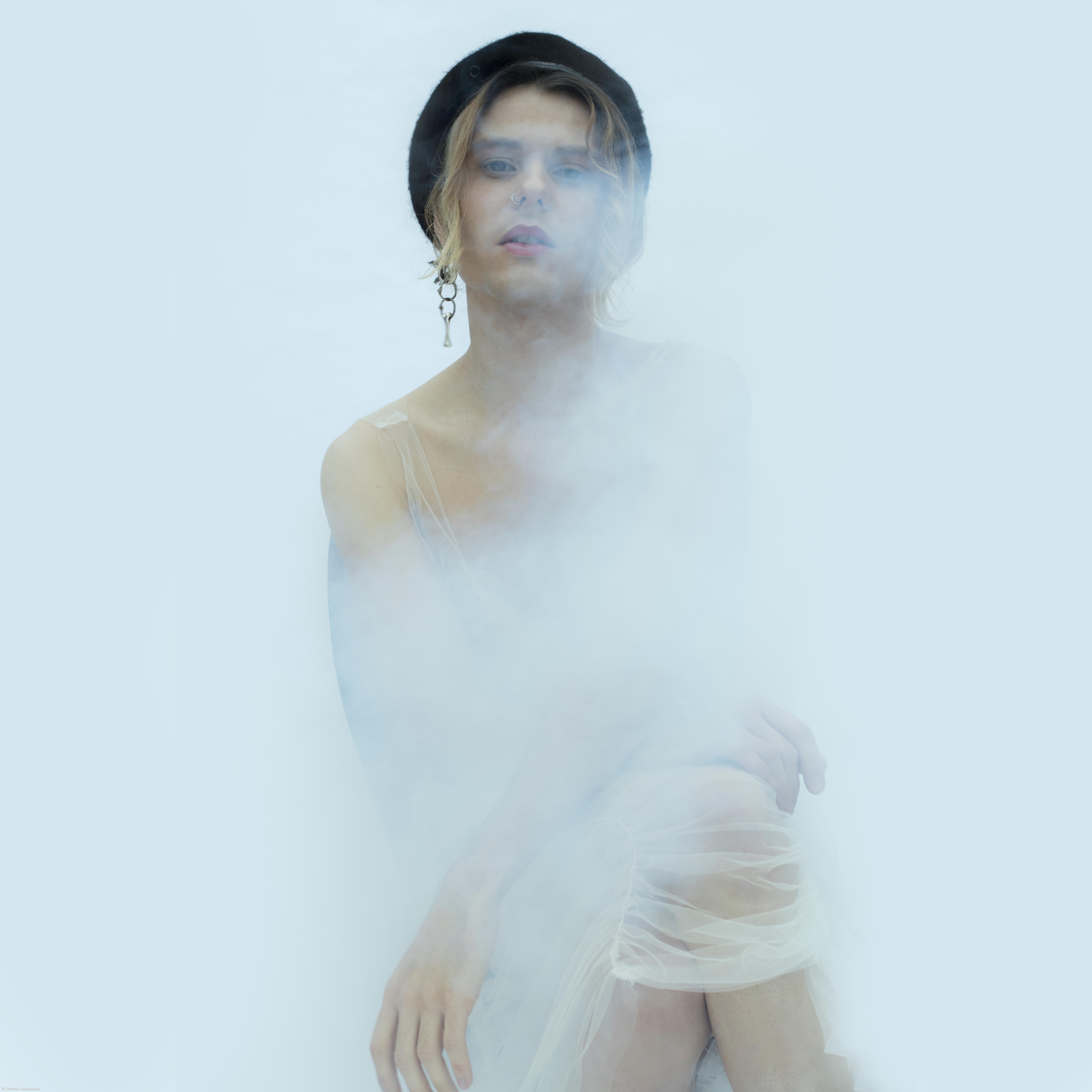 “O InSeCureFrank é o performer que celebra a vulnerabilidade em palco” – Imagem 1