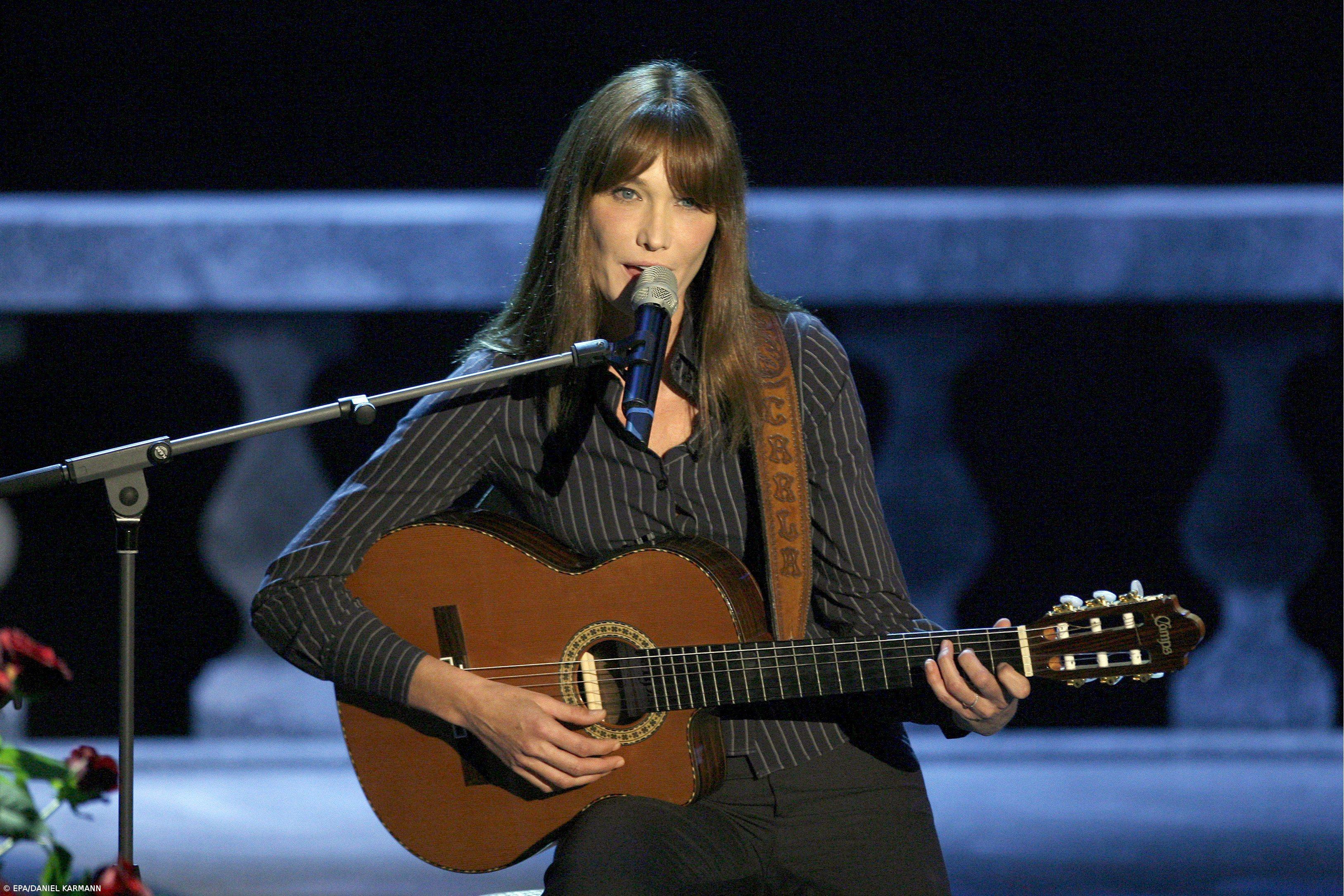 Woody Allen, Carla Bruni e John Galliano são parte da "civilização do espectáculo" – Imagem 1