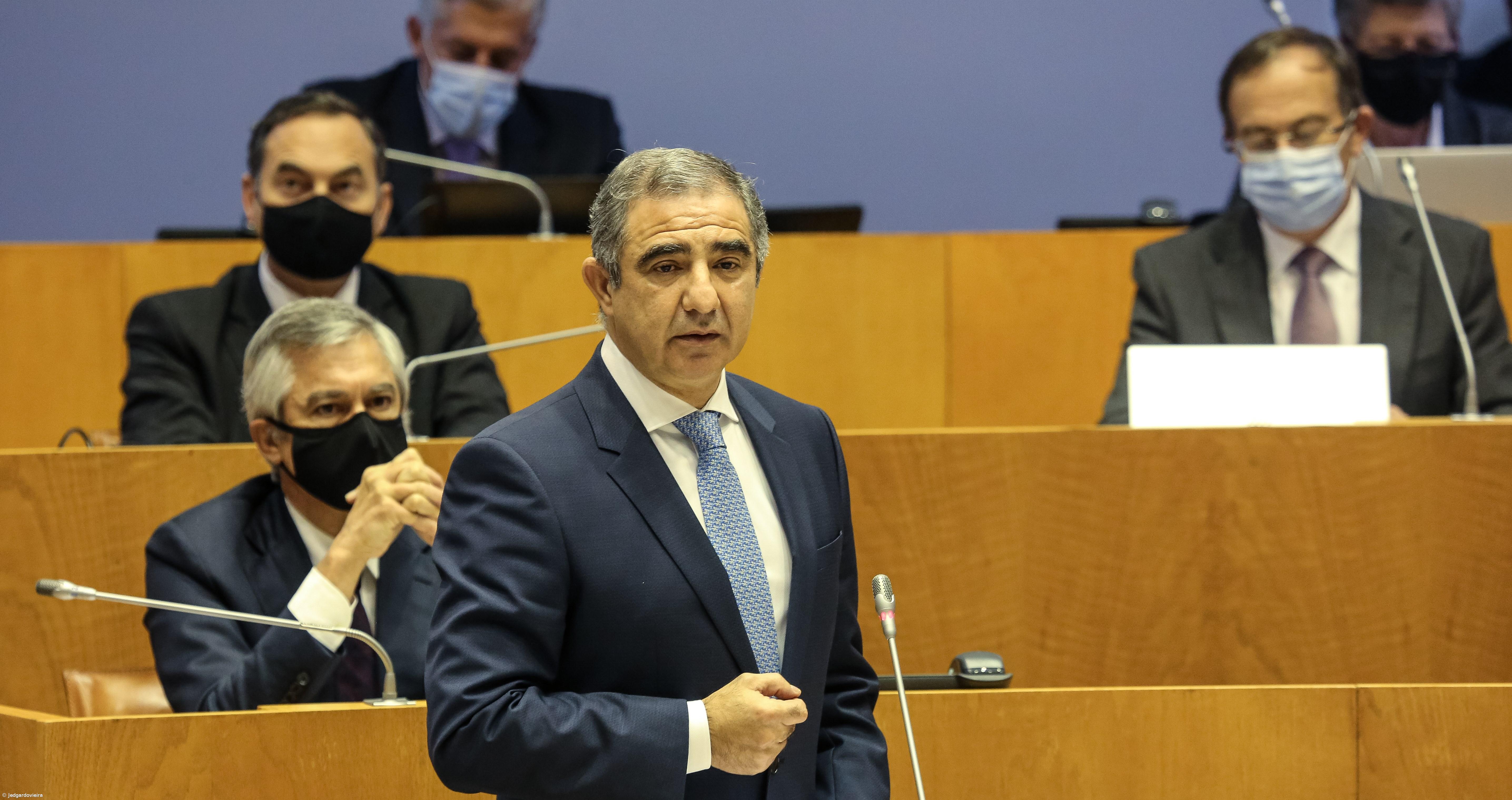 Bolieiro diz que situação nos Açores é complexa mas a "menos grave" do país – Imagem 1