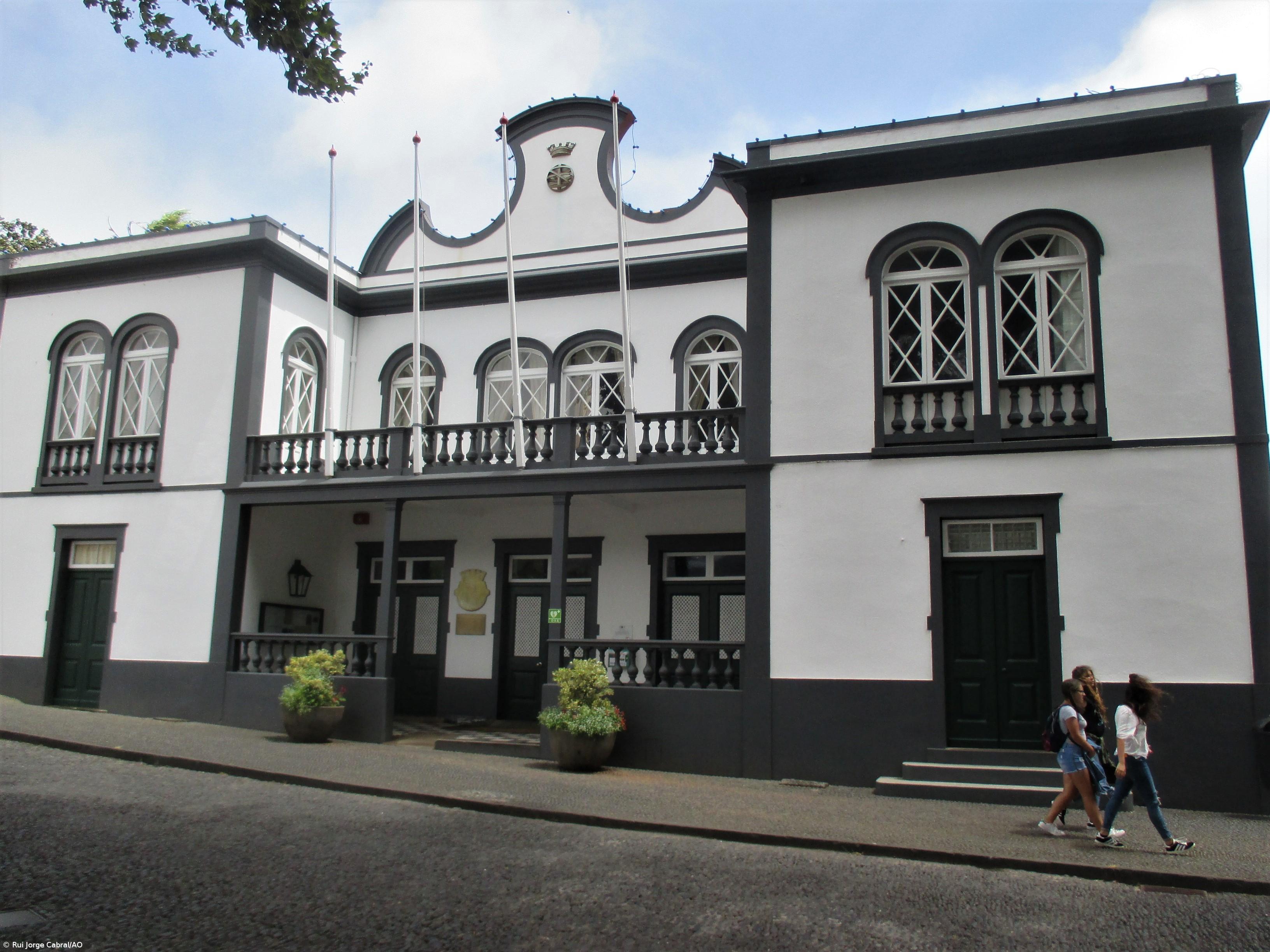 Câmara de Machico suspende atendimento presencial devido a aumento de casos – Imagem 1