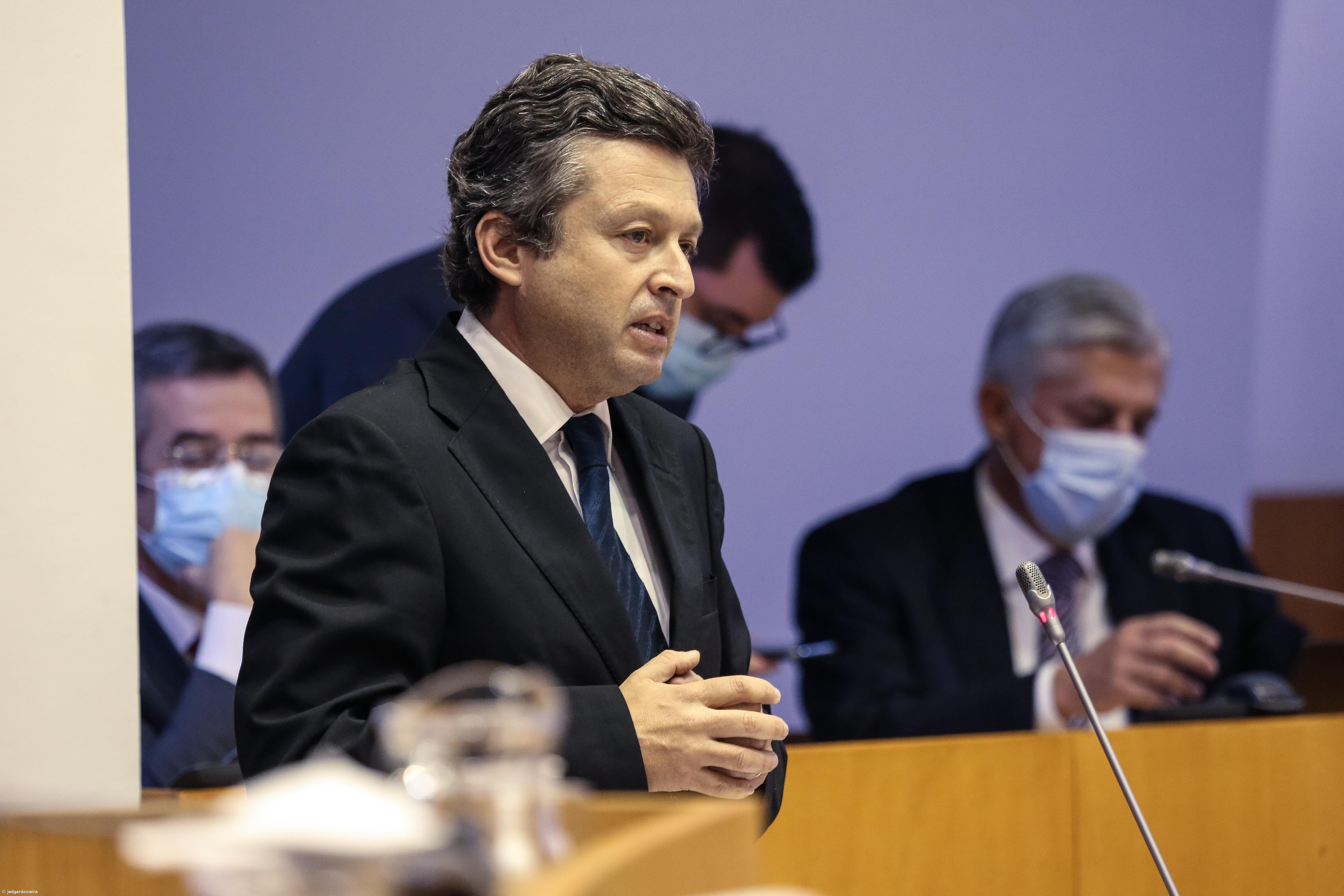 Açores abrem inquérito sobre aquisição de máscaras ao mercado asiático – Imagem 1