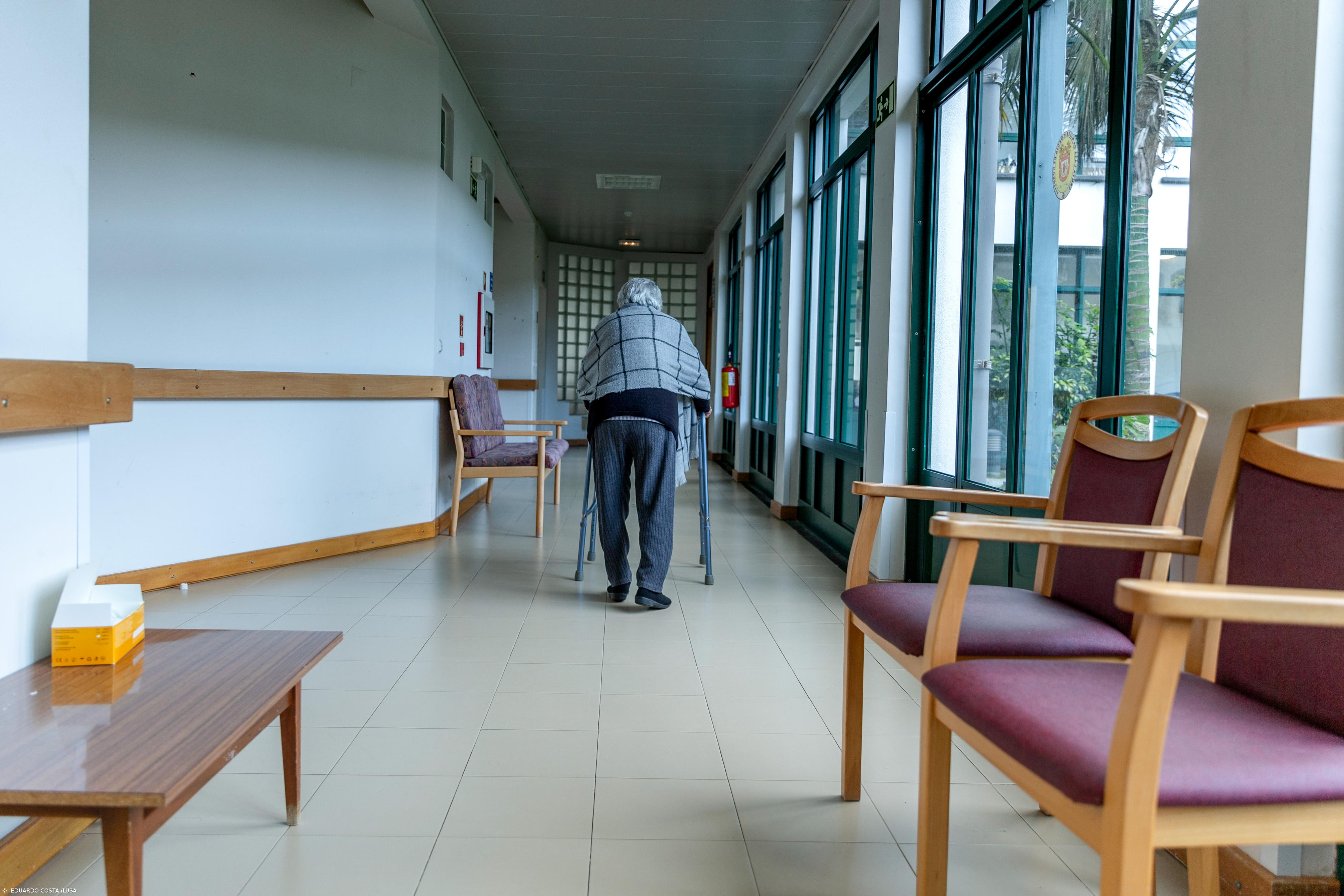 No lar do Nordeste onde morreram 12 pessoas, a vacina traz “grande satisfação” – Imagem 2