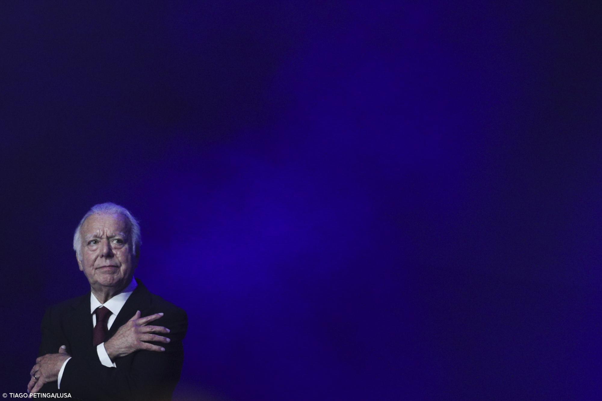 Luto nacional no dia das cerimónias fúnebres – Imagem 1