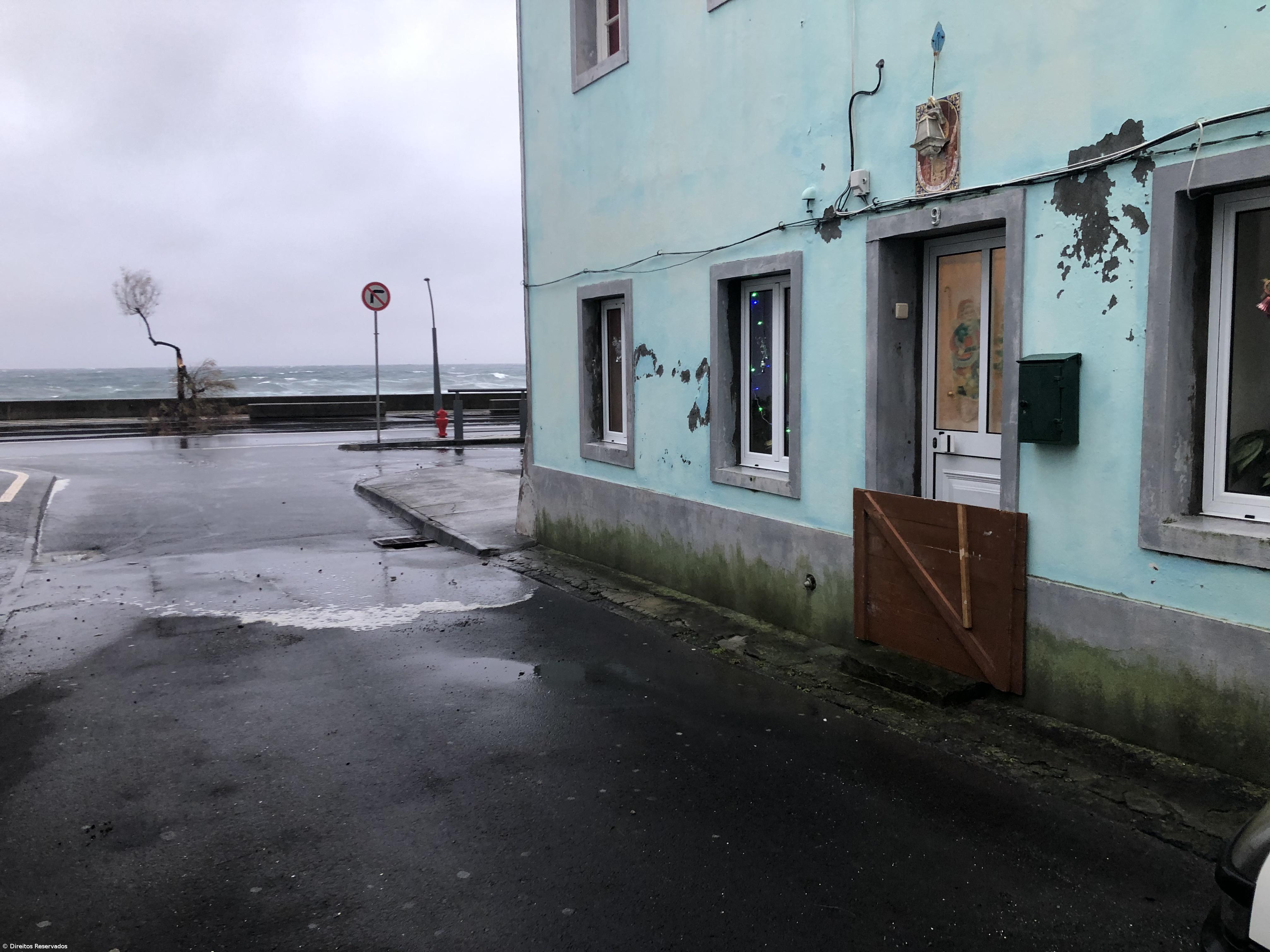 Reclamada obra de reforço da proteção da Avenida do Mar – Imagem 1