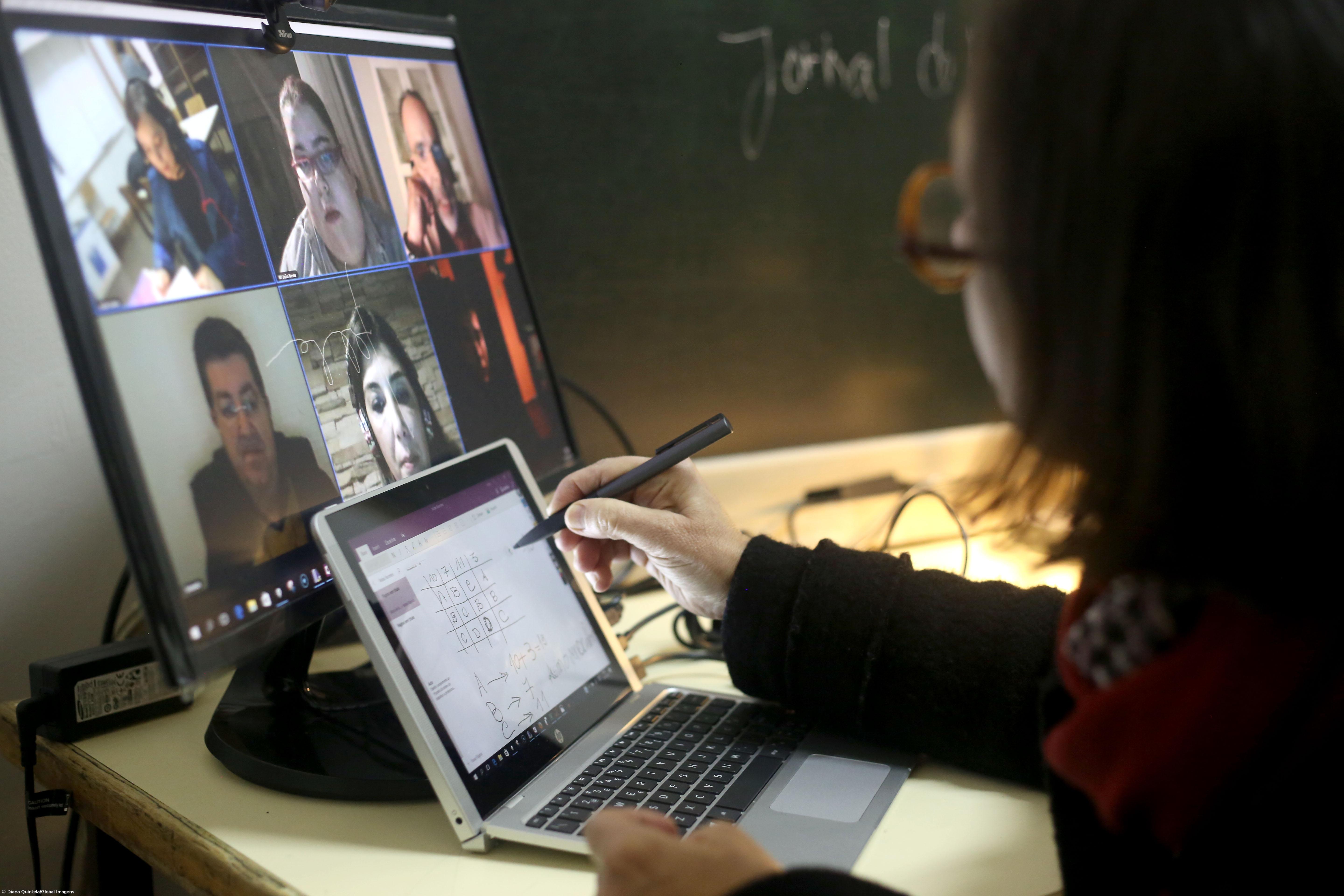 Confederação Independente de Pais defende ensino à distância para 3.º ciclo e secundário – Imagem 1