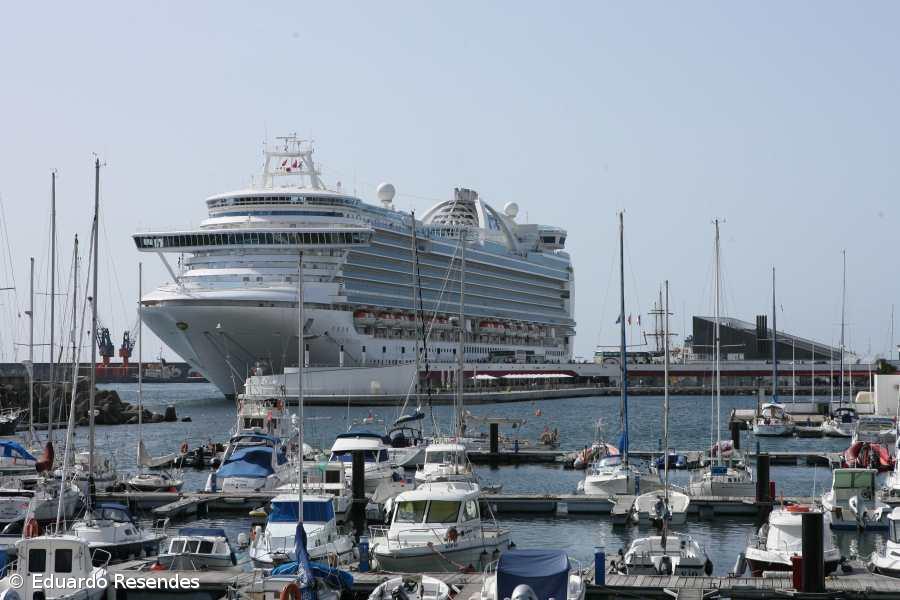 Comandante de navio elogia novo cais – Imagem 1