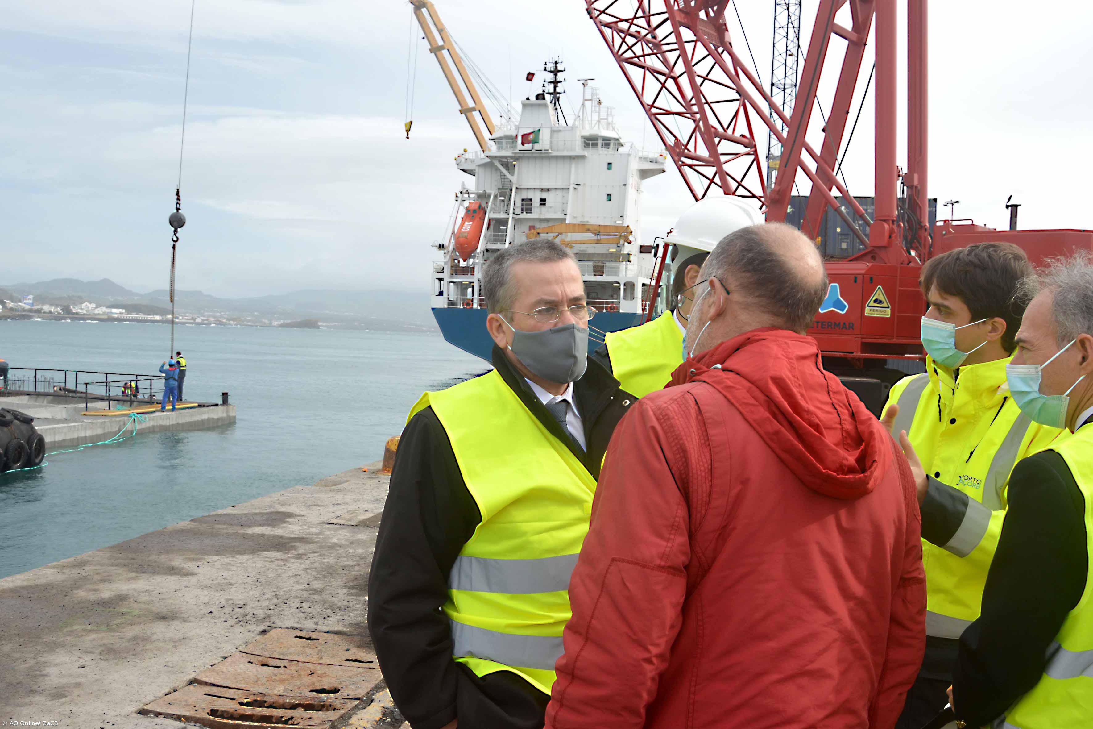 Abastecimento marítimo ao Corvo normalizado em “menos de um mês – Imagem 1