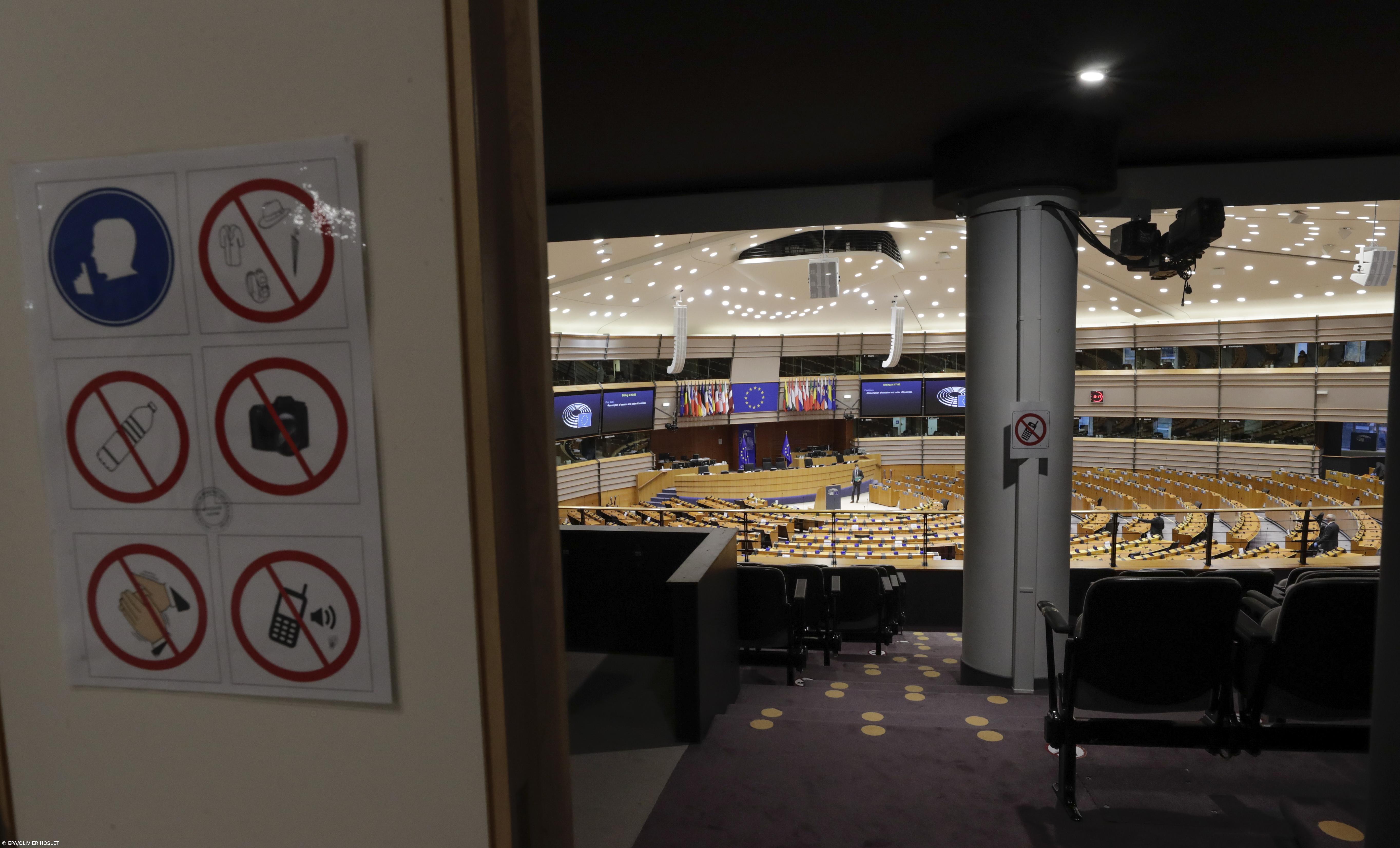 Bruxelas espera reciprocidade na UE após Londres retirar quarentena a vacinados – Imagem 1