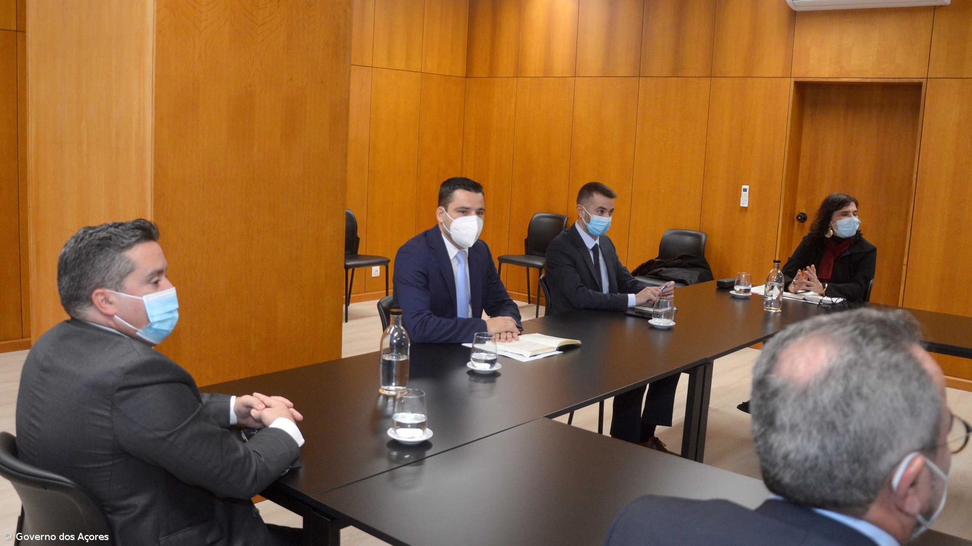 Governo dos Açores quer “solução eficiente” para gestão de resíduos em São Miguel – Imagem 1