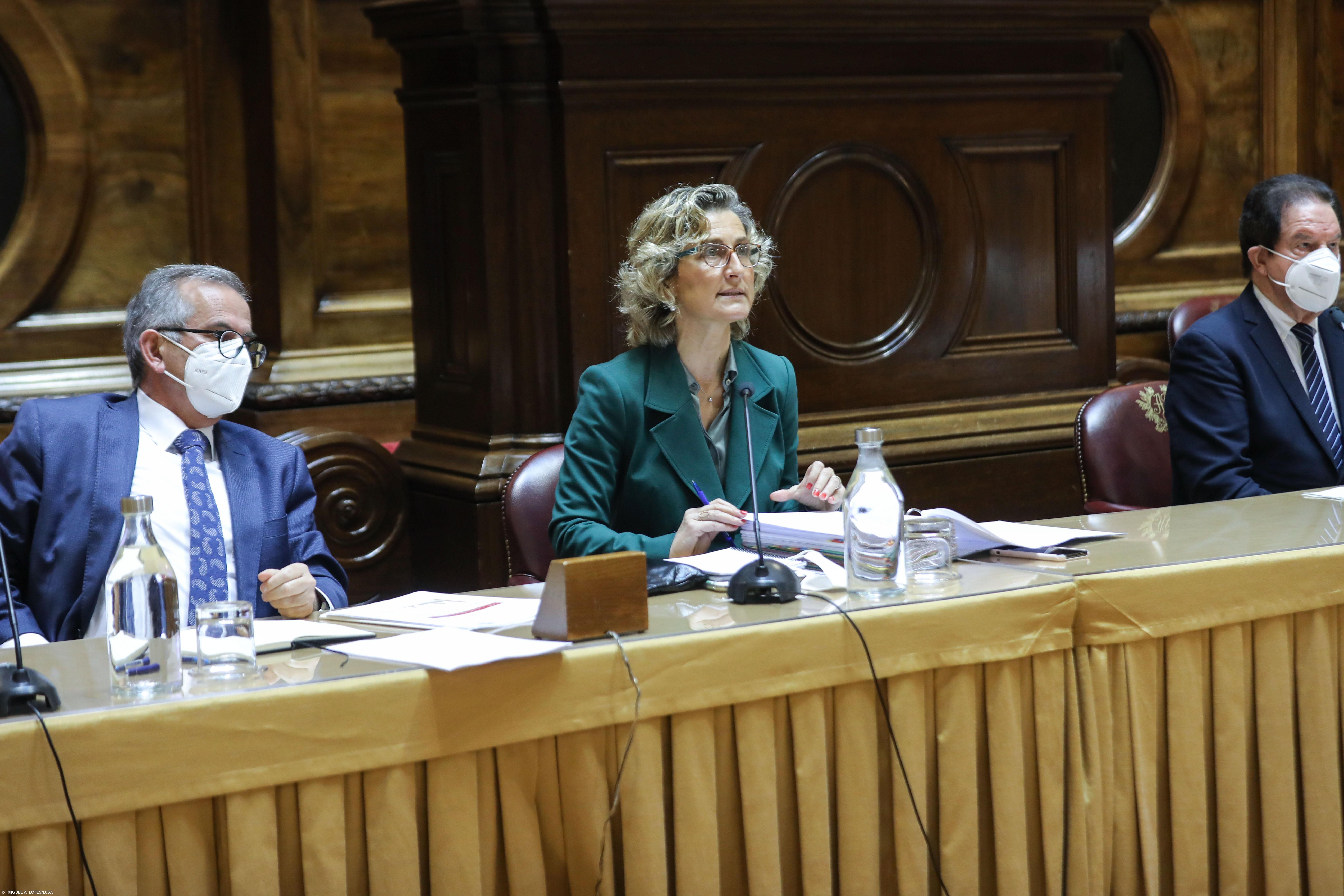 Ministra da Coesão diz que presidente da AGIF tem "enorme respeitos" pelos bombeiros – Imagem 1