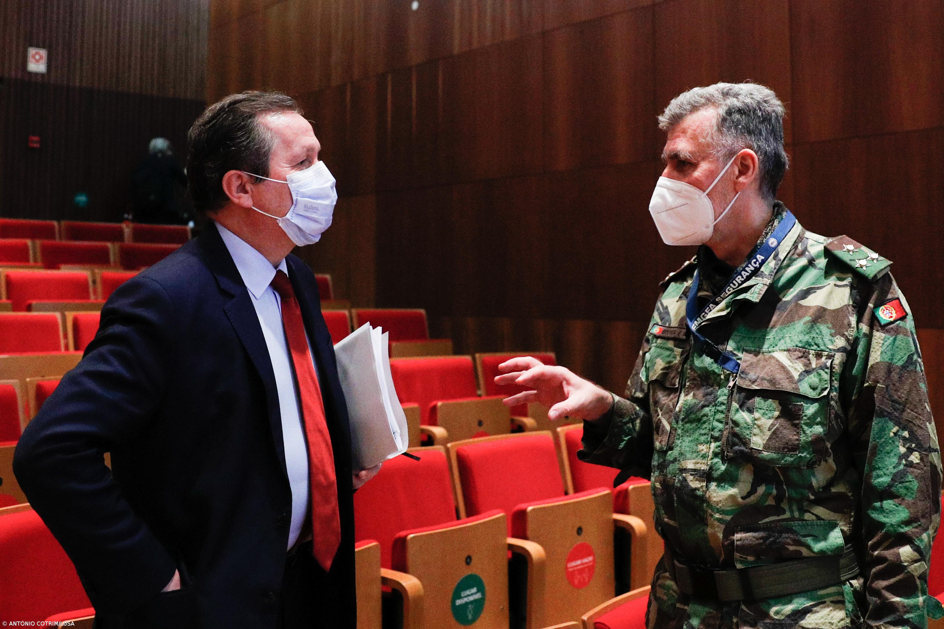 ´Task force` prevê que 200 mil pessoas sejam vacinadas este fim de semana – Imagem 1